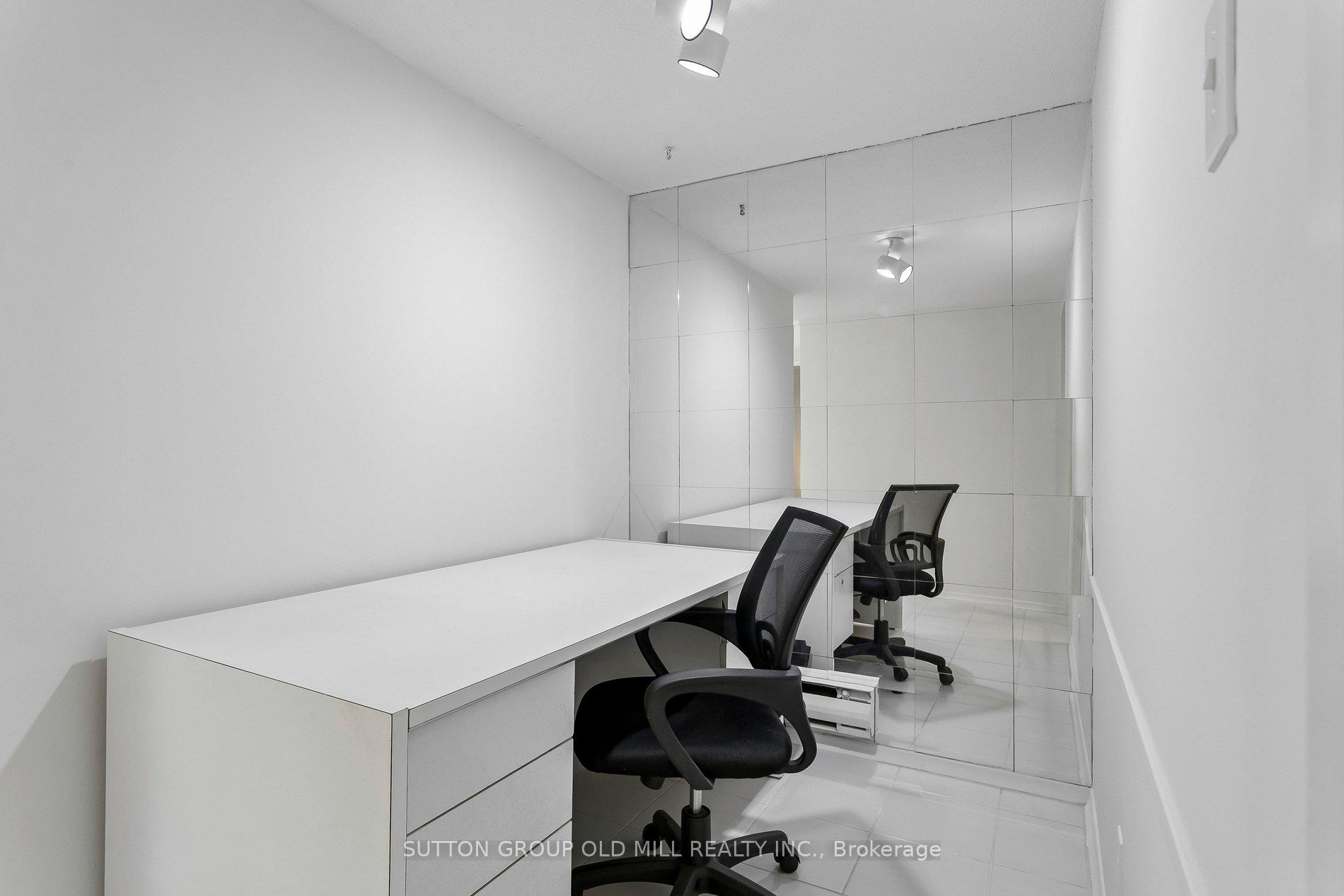 Photo 6 of Unit G14, 288 Mill Road, Etobicoke, Markland Wood — HOMEH