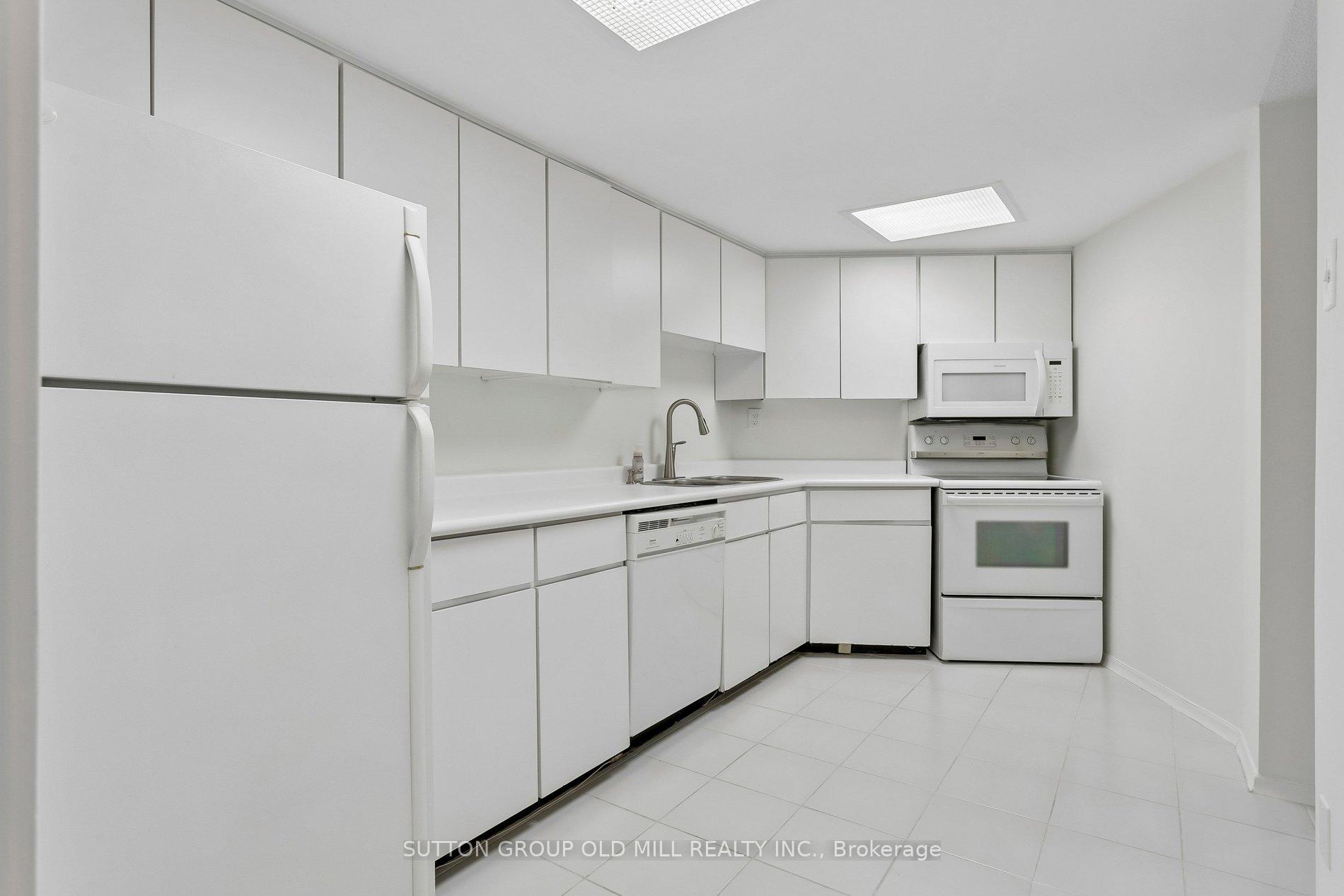 Photo 7 of Unit G14, 288 Mill Road, Etobicoke, Markland Wood — HOMEH