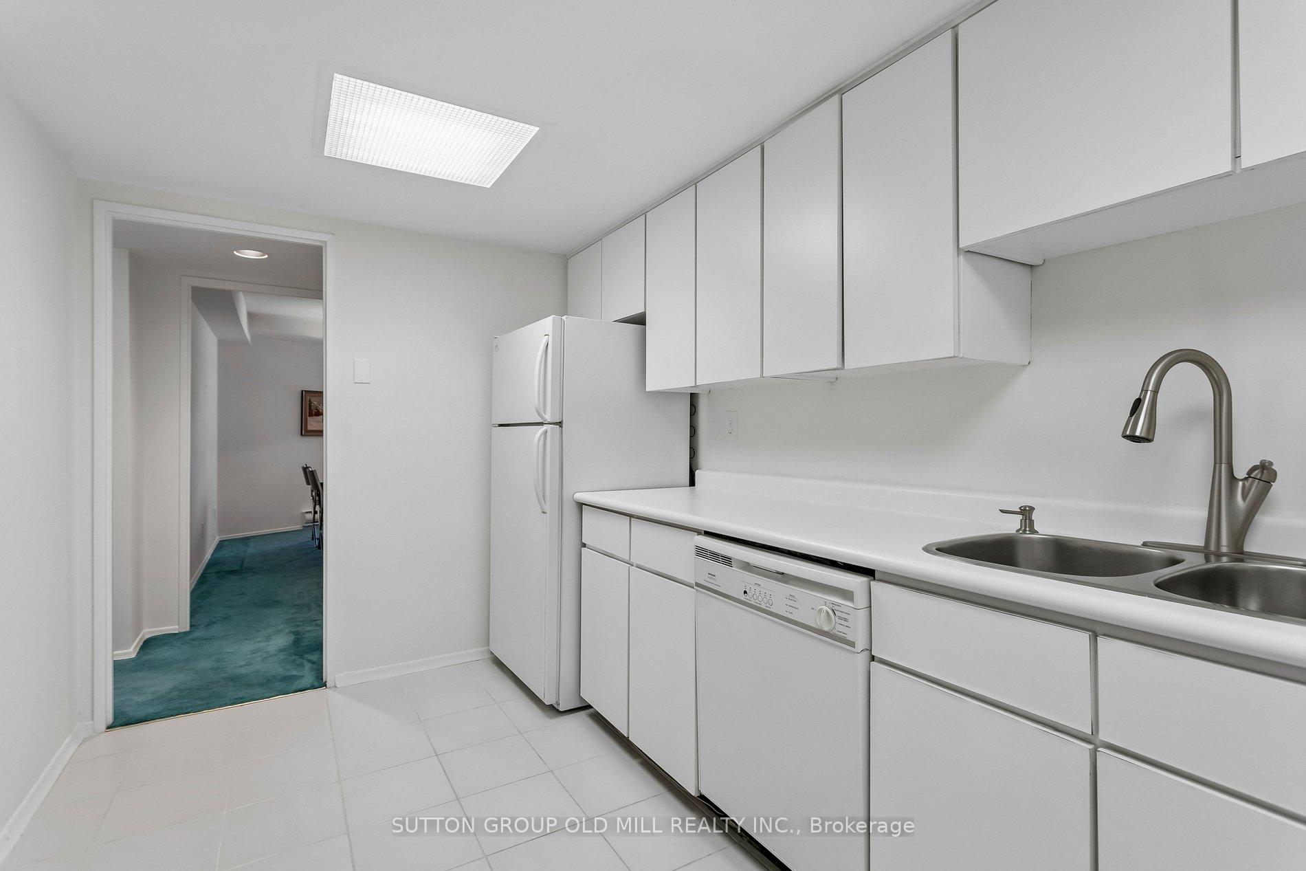 Photo 9 of Unit G14, 288 Mill Road, Etobicoke, Markland Wood — HOMEH