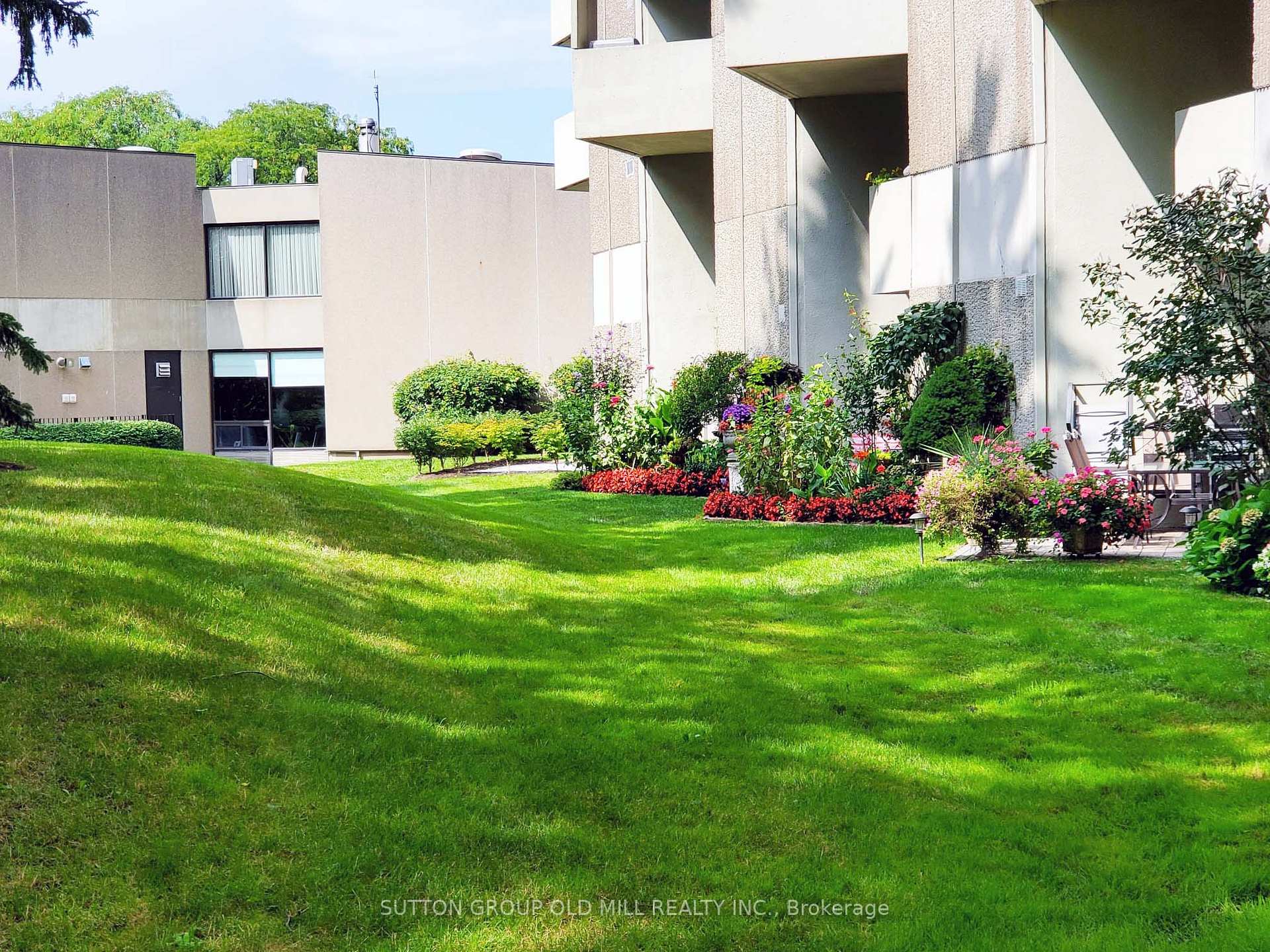 Photo 46 of Unit G14, 288 Mill Road, Etobicoke, Markland Wood — HOMEH