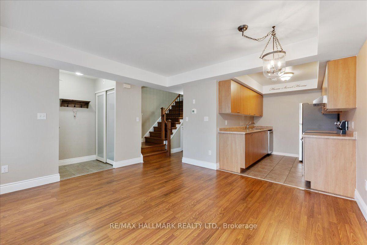 Photo 6 of Unit 81, 4620 Guildwood Way, Mississauga, Hurontario — HOMEH
