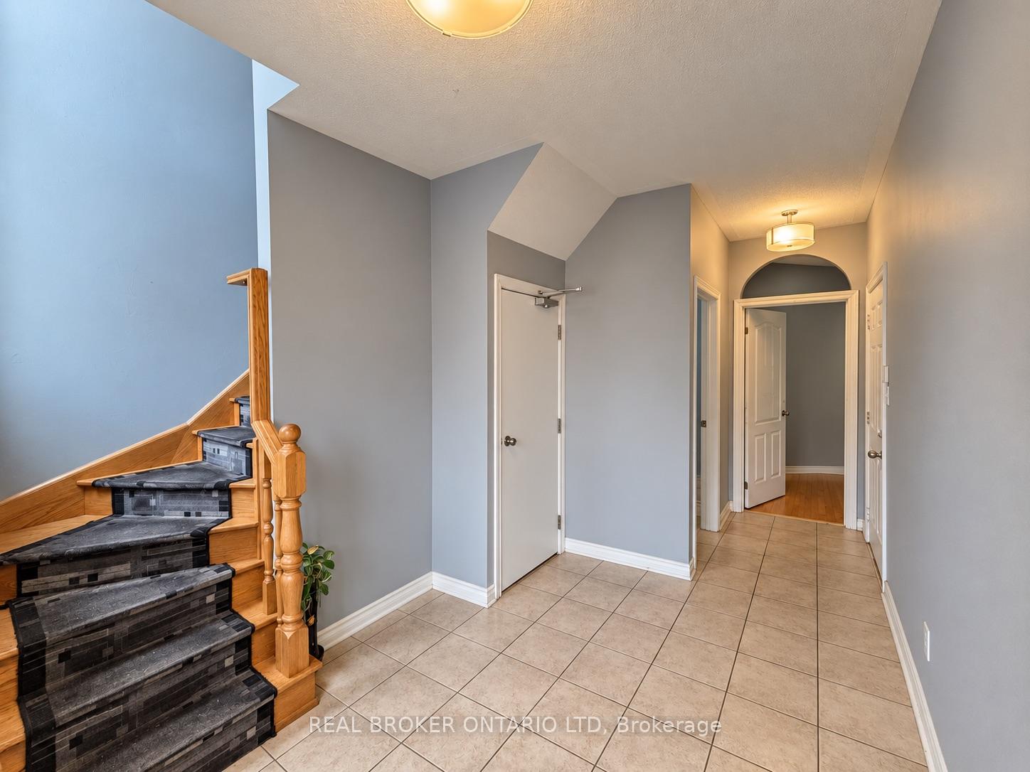 Photo 3 of Unit (MAIN), 88 Sir Jacobs Crescent, Brampton, Fletcher's Meadow — HOMEH
