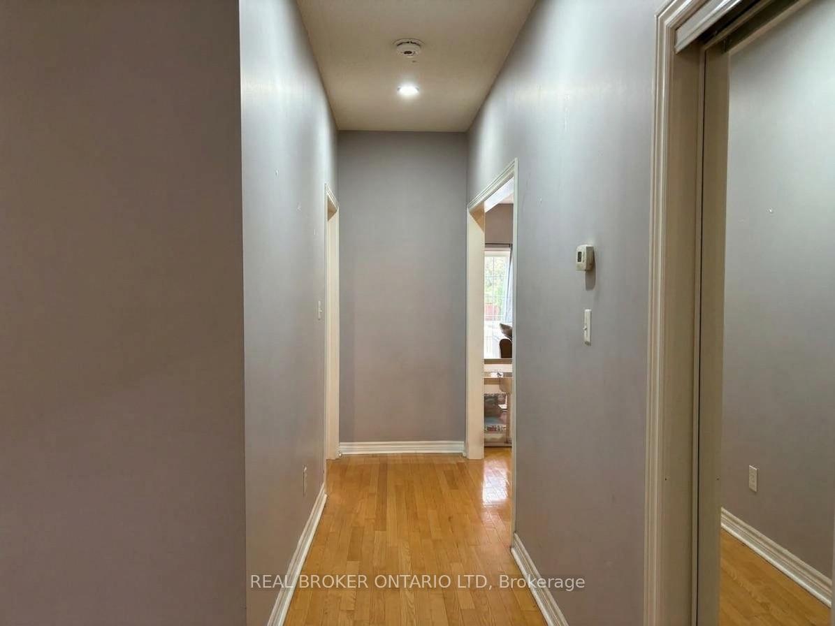 Photo 9 of Unit (MAIN), 88 Sir Jacobs Crescent, Brampton, Fletcher's Meadow — HOMEH