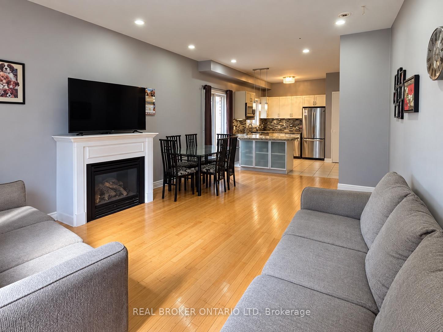 Photo 11 of Unit (MAIN), 88 Sir Jacobs Crescent, Brampton, Fletcher's Meadow — HOMEH