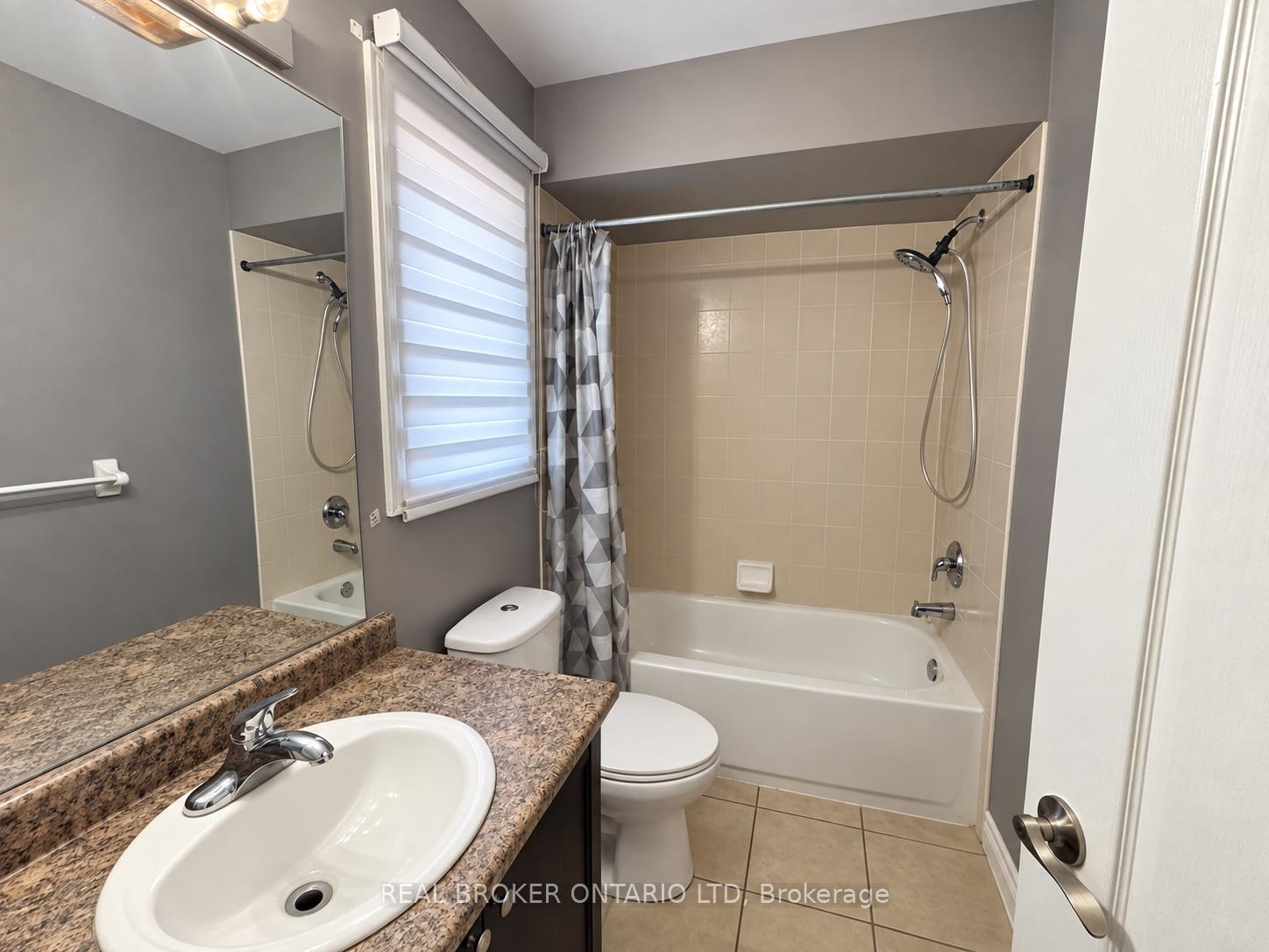Photo 12 of Unit (MAIN), 88 Sir Jacobs Crescent, Brampton, Fletcher's Meadow — HOMEH