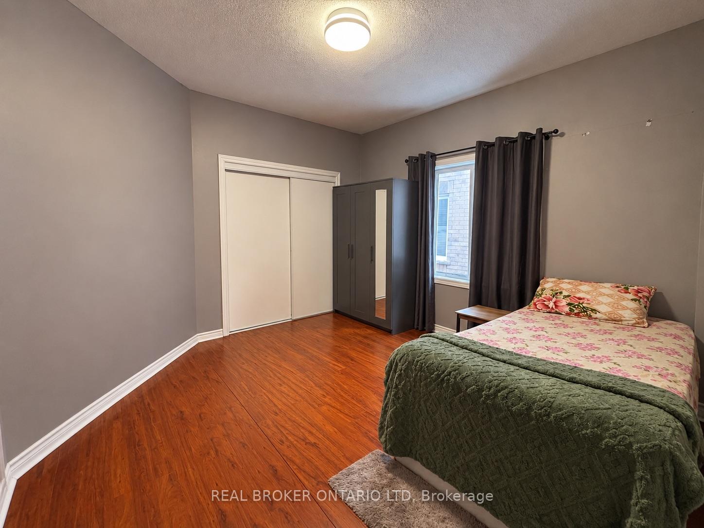 Photo 25 of Unit (MAIN), 88 Sir Jacobs Crescent, Brampton, Fletcher's Meadow — HOMEH