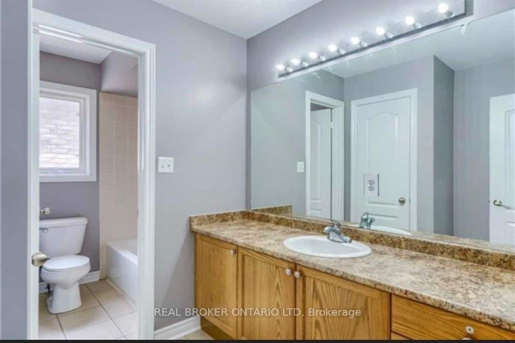 Photo 28 of Unit (MAIN), 88 Sir Jacobs Crescent, Brampton, Fletcher's Meadow — HOMEH