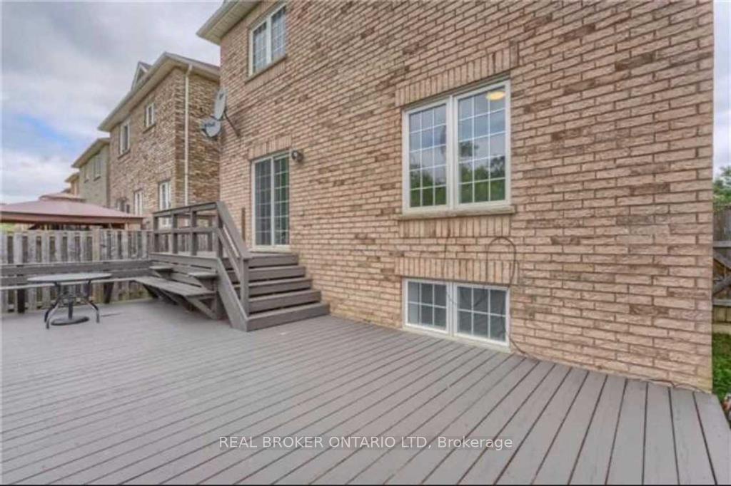 Photo 30 of Unit (MAIN), 88 Sir Jacobs Crescent, Brampton, Fletcher's Meadow — HOMEH