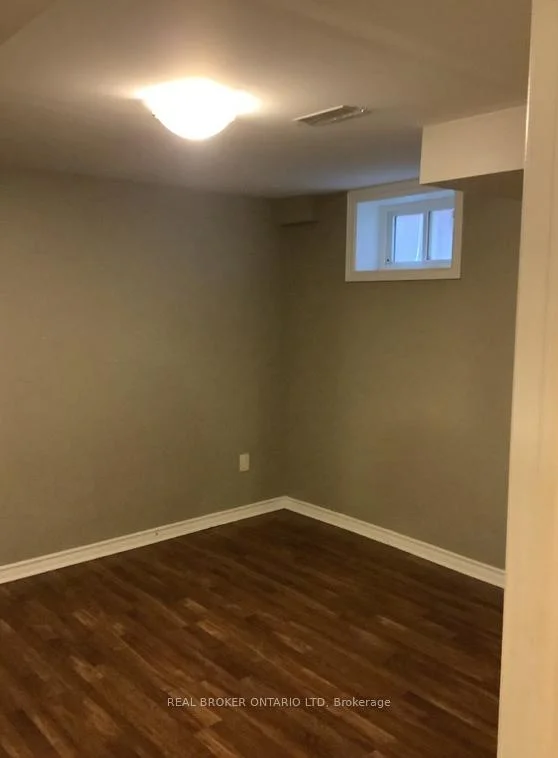 Photo 6 of Unit (MAIN), 88 Sir Jacobs Crescent, Brampton, Fletcher's Meadow — HOMEH