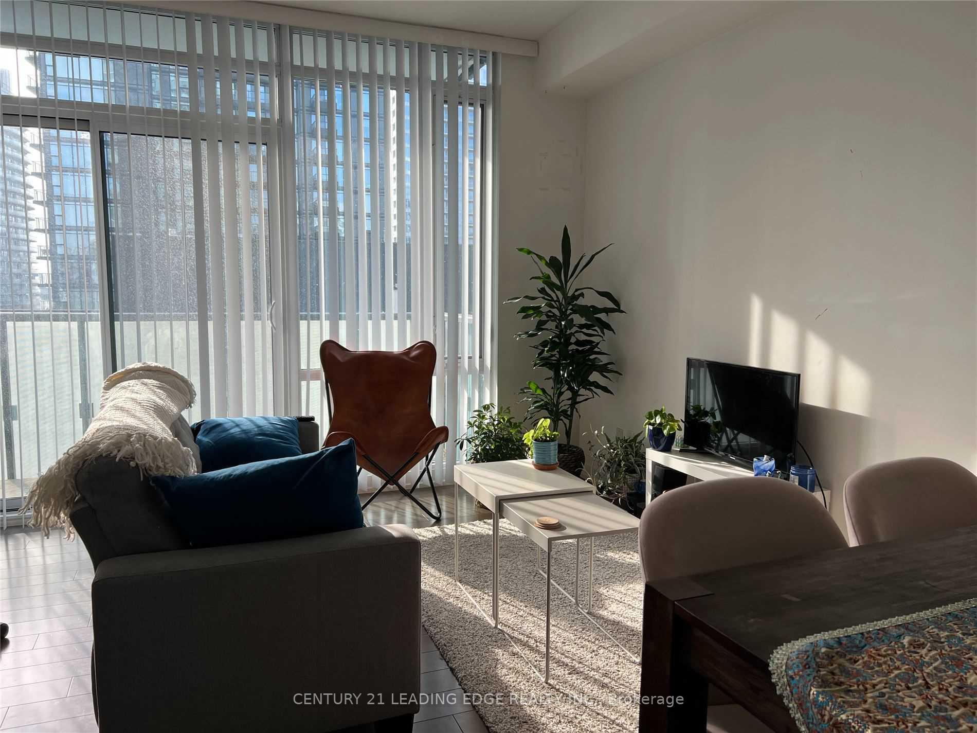 Photo 3 of Unit 1010, 170 Fort York Boulevard, Toronto, Waterfront Communities — HOMEH