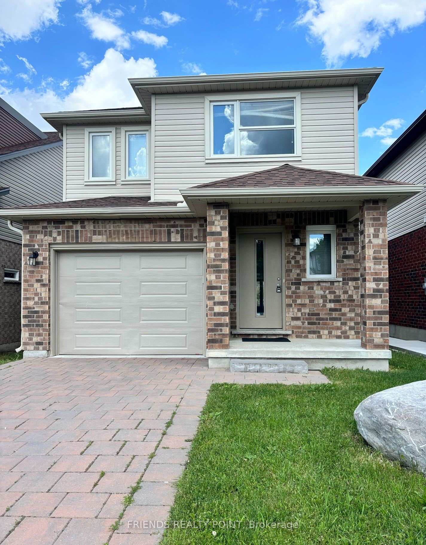 Photo 1 of 1844 Foxridge Crescent, London, North S — HOMEH