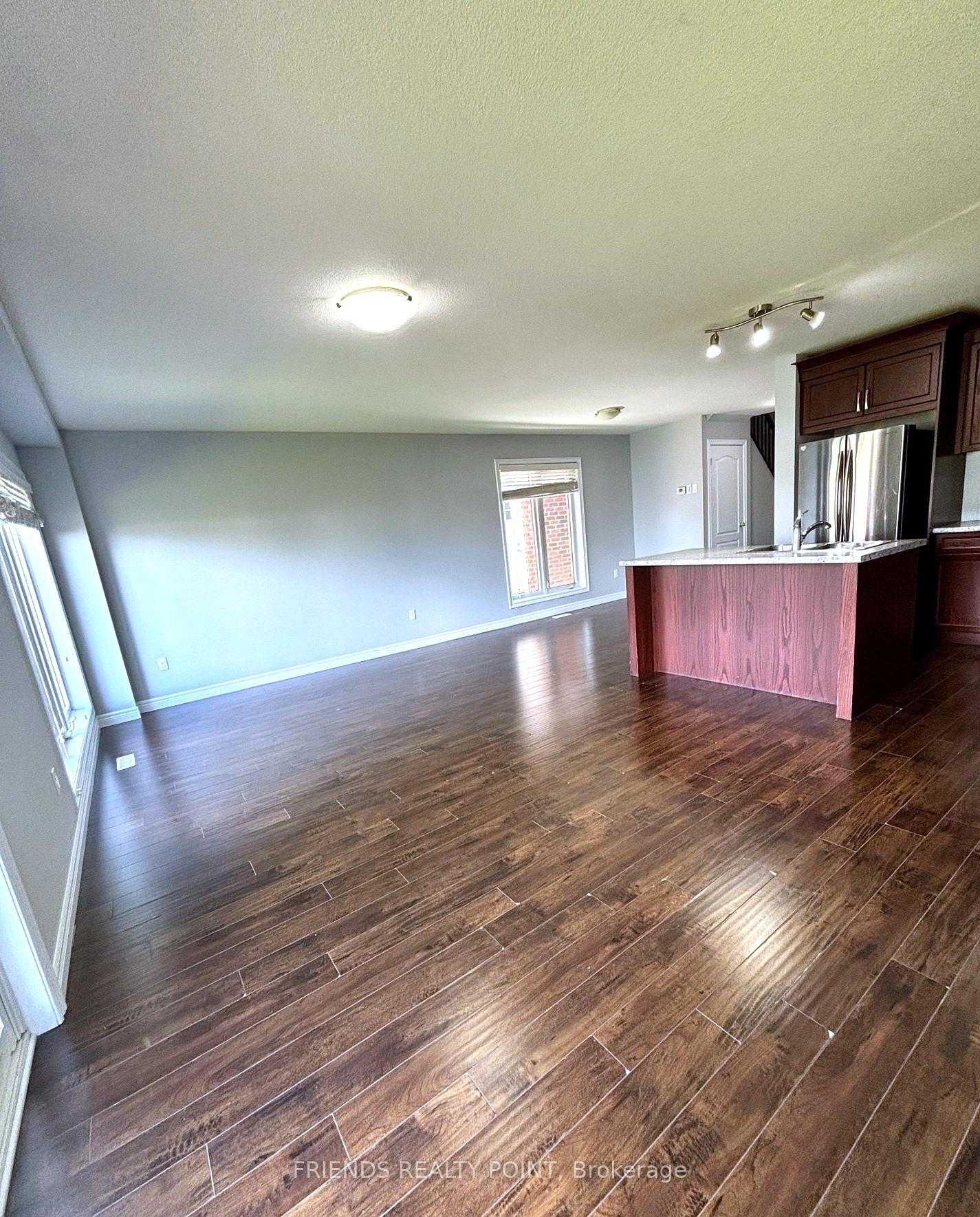 Photo 5 of 1844 Foxridge Crescent, London, North S — HOMEH