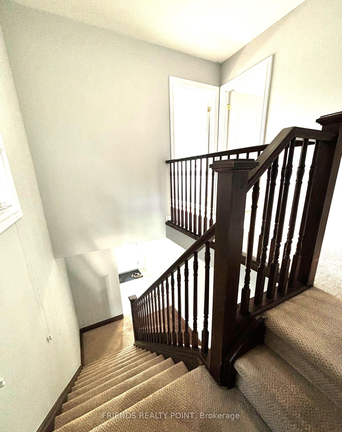 Photo 7 of 1844 Foxridge Crescent, London, North S — HOMEH