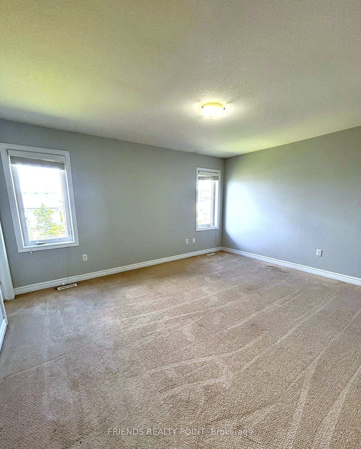 Photo 8 of 1844 Foxridge Crescent, London, North S — HOMEH