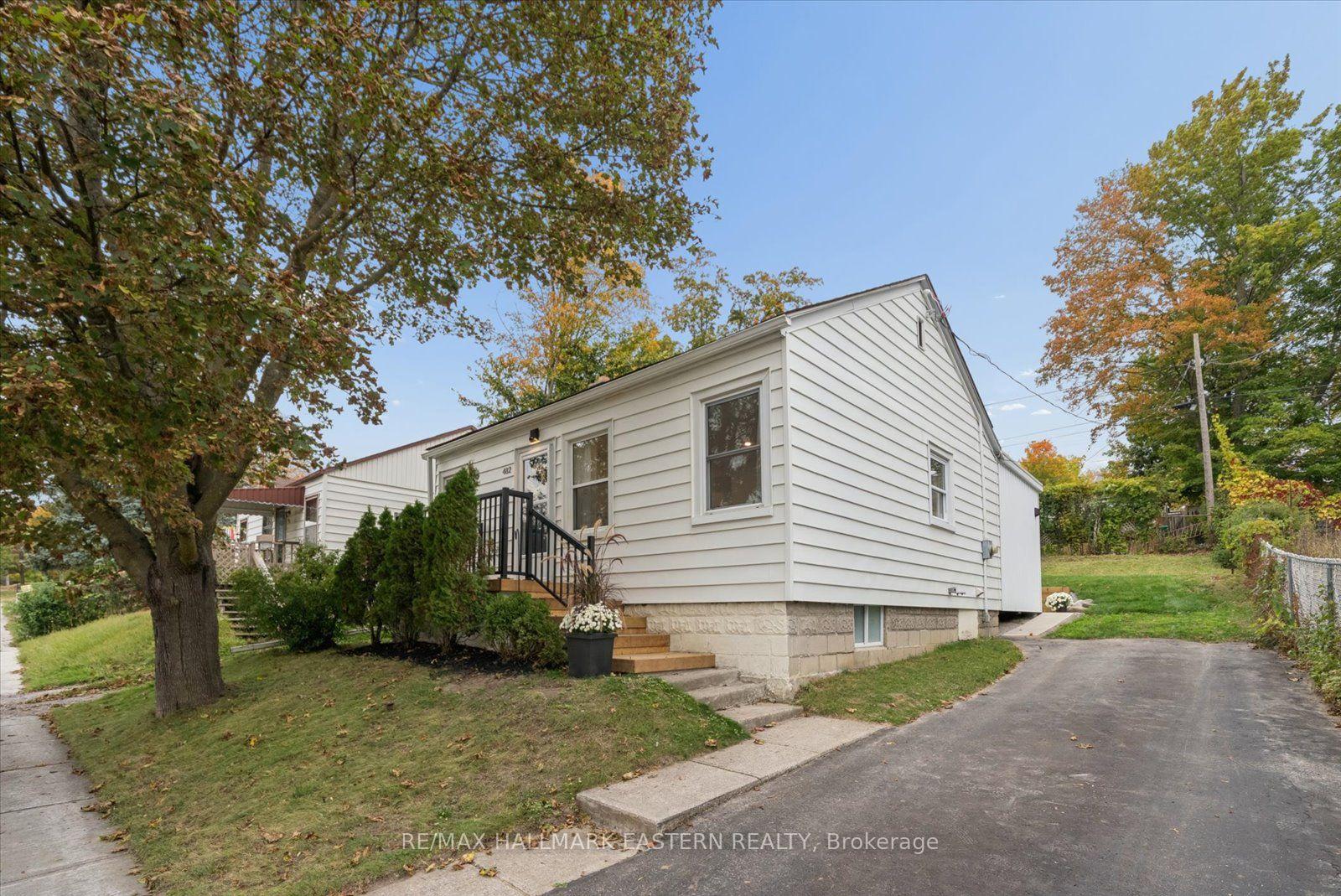 Photo of 482 Wellington Street W