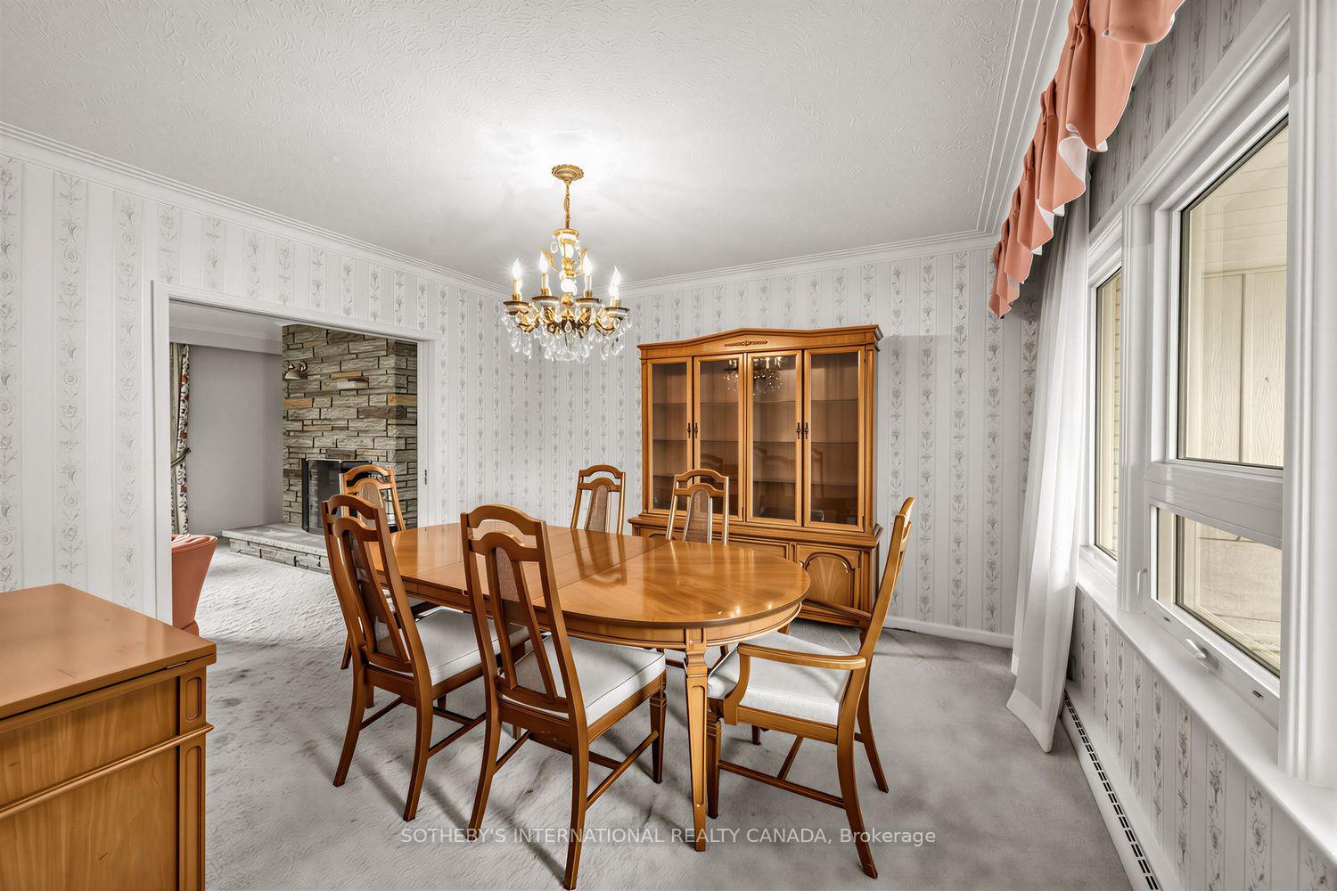Photo 11 of 95 Princess Anne Crescent, Etobicoke, Princess-Rosethorn — HOMEH