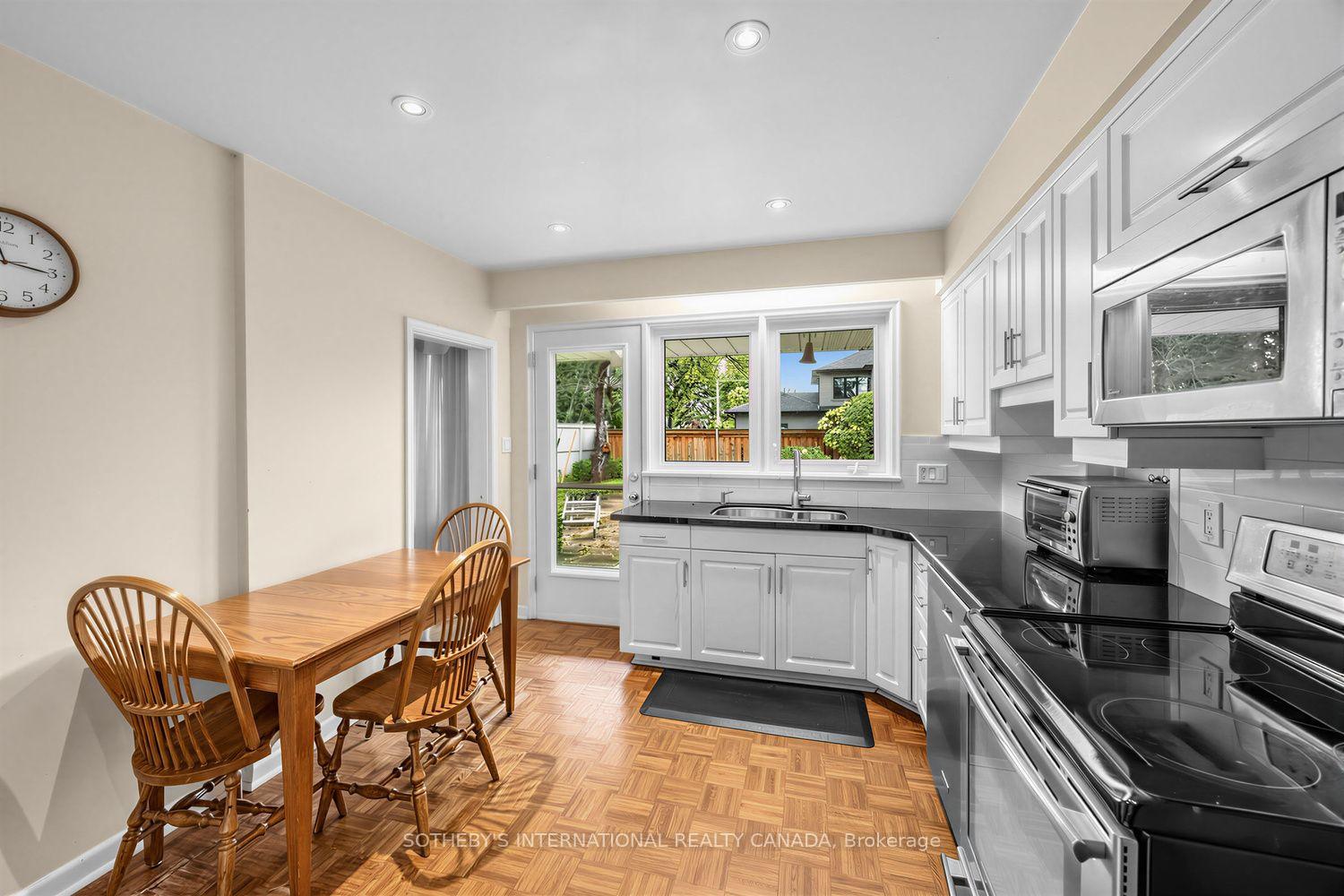 Photo 14 of 95 Princess Anne Crescent, Etobicoke, Princess-Rosethorn — HOMEH