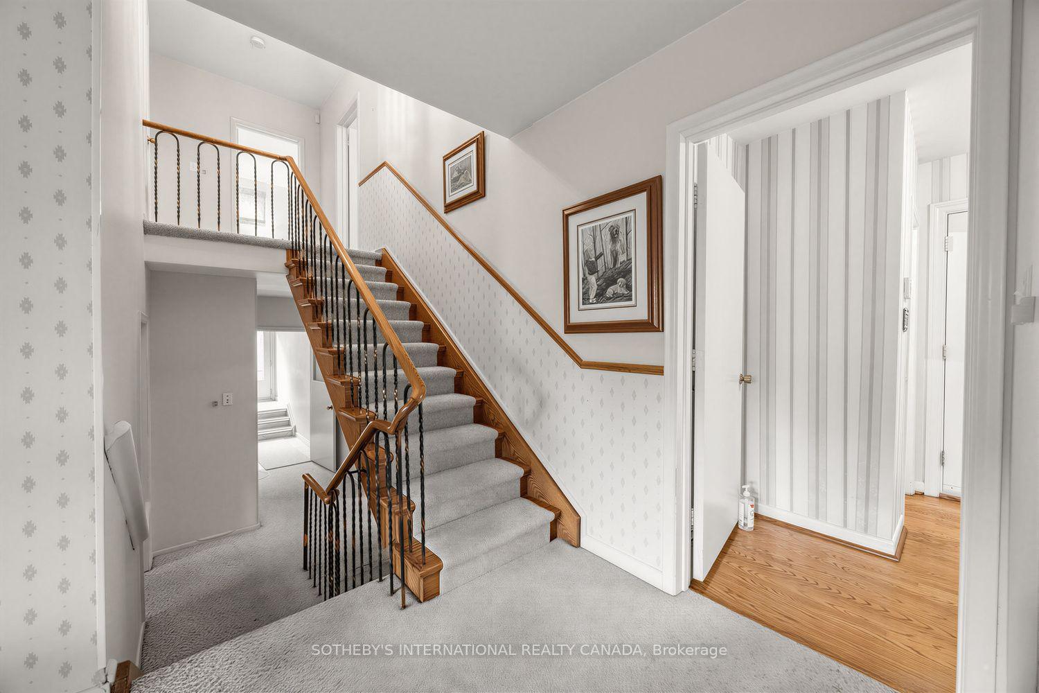 Photo 18 of 95 Princess Anne Crescent, Etobicoke, Princess-Rosethorn — HOMEH