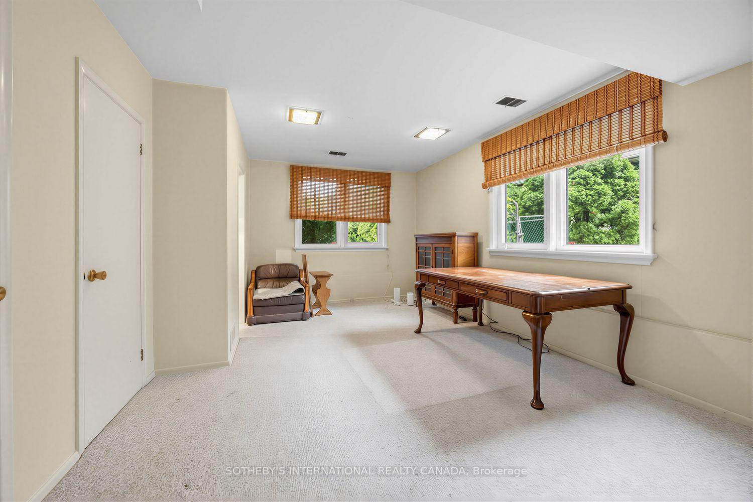 Photo 22 of 95 Princess Anne Crescent, Etobicoke, Princess-Rosethorn — HOMEH