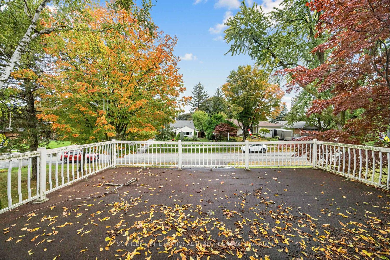 Photo 25 of 95 Princess Anne Crescent, Etobicoke, Princess-Rosethorn — HOMEH