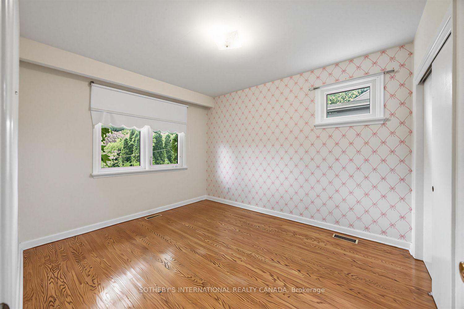 Photo 29 of 95 Princess Anne Crescent, Etobicoke, Princess-Rosethorn — HOMEH