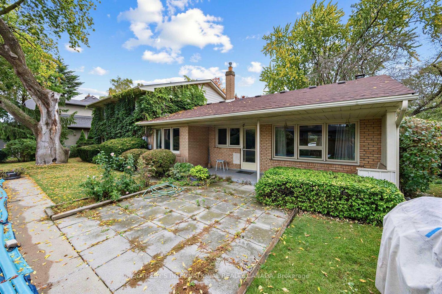Photo 34 of 95 Princess Anne Crescent, Etobicoke, Princess-Rosethorn — HOMEH