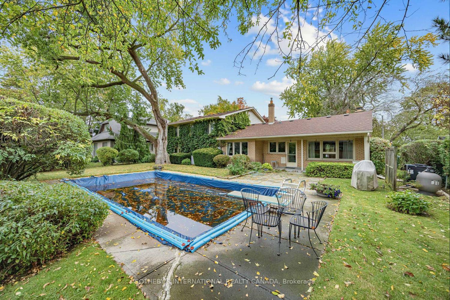 Photo 36 of 95 Princess Anne Crescent, Etobicoke, Princess-Rosethorn — HOMEH