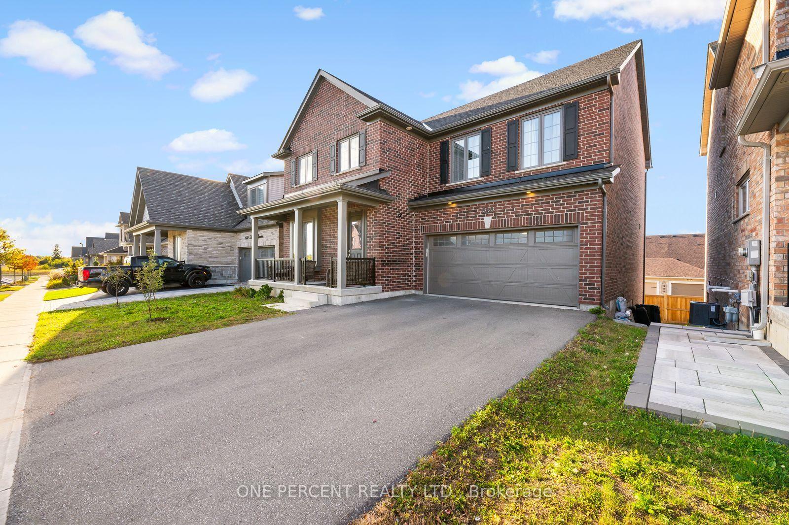 Photo 2 of 626 Haylock Gardens, Peterborough, Northcrest Ward 5 — HOMEH
