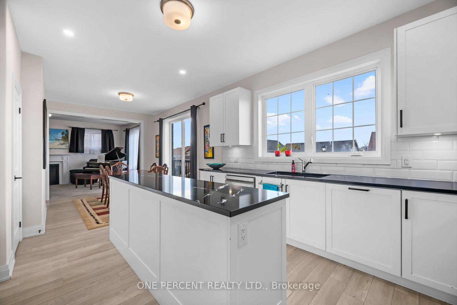 Photo 9 of 626 Haylock Gardens, Peterborough, Northcrest Ward 5 — HOMEH