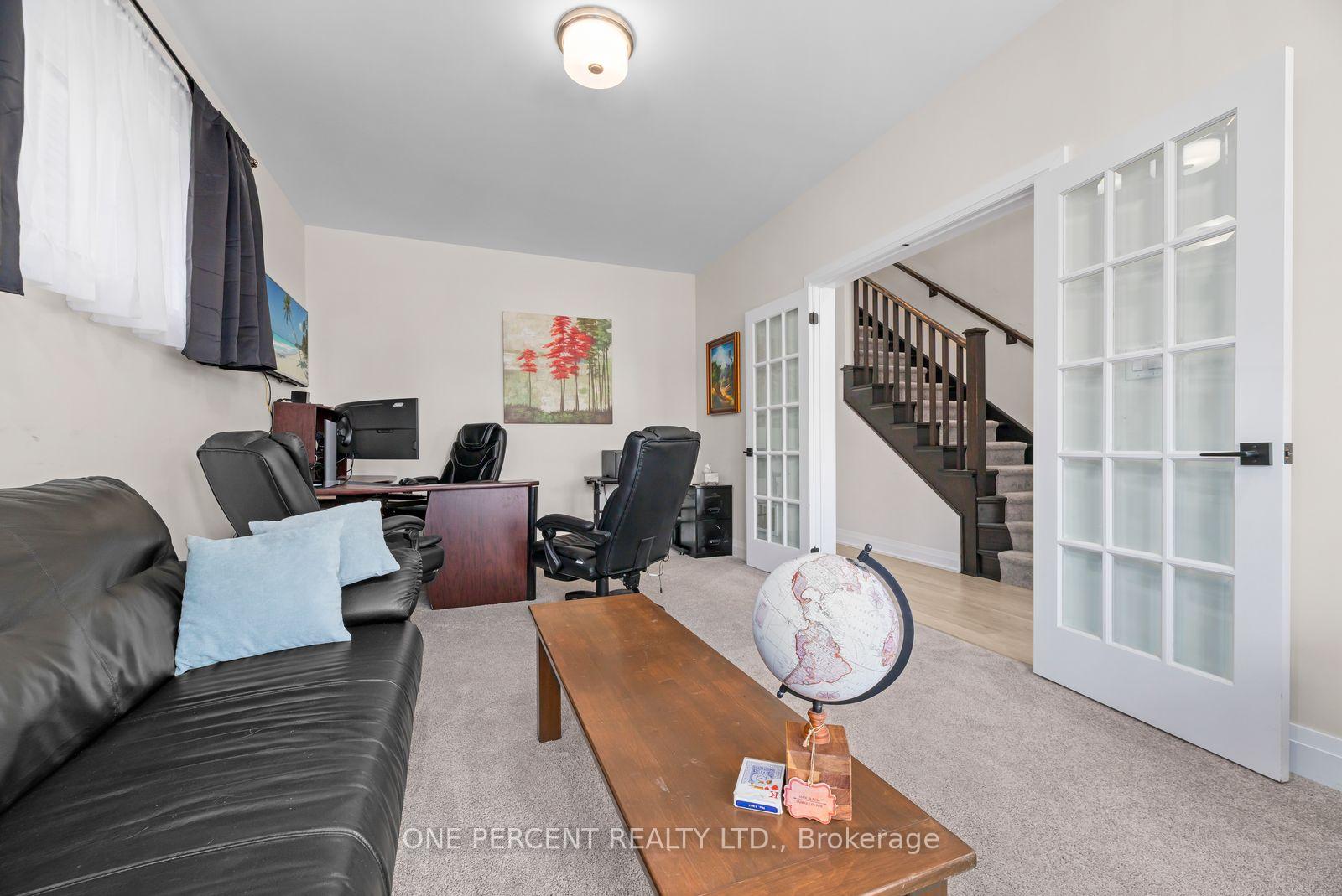 Photo 18 of 626 Haylock Gardens, Peterborough, Northcrest Ward 5 — HOMEH