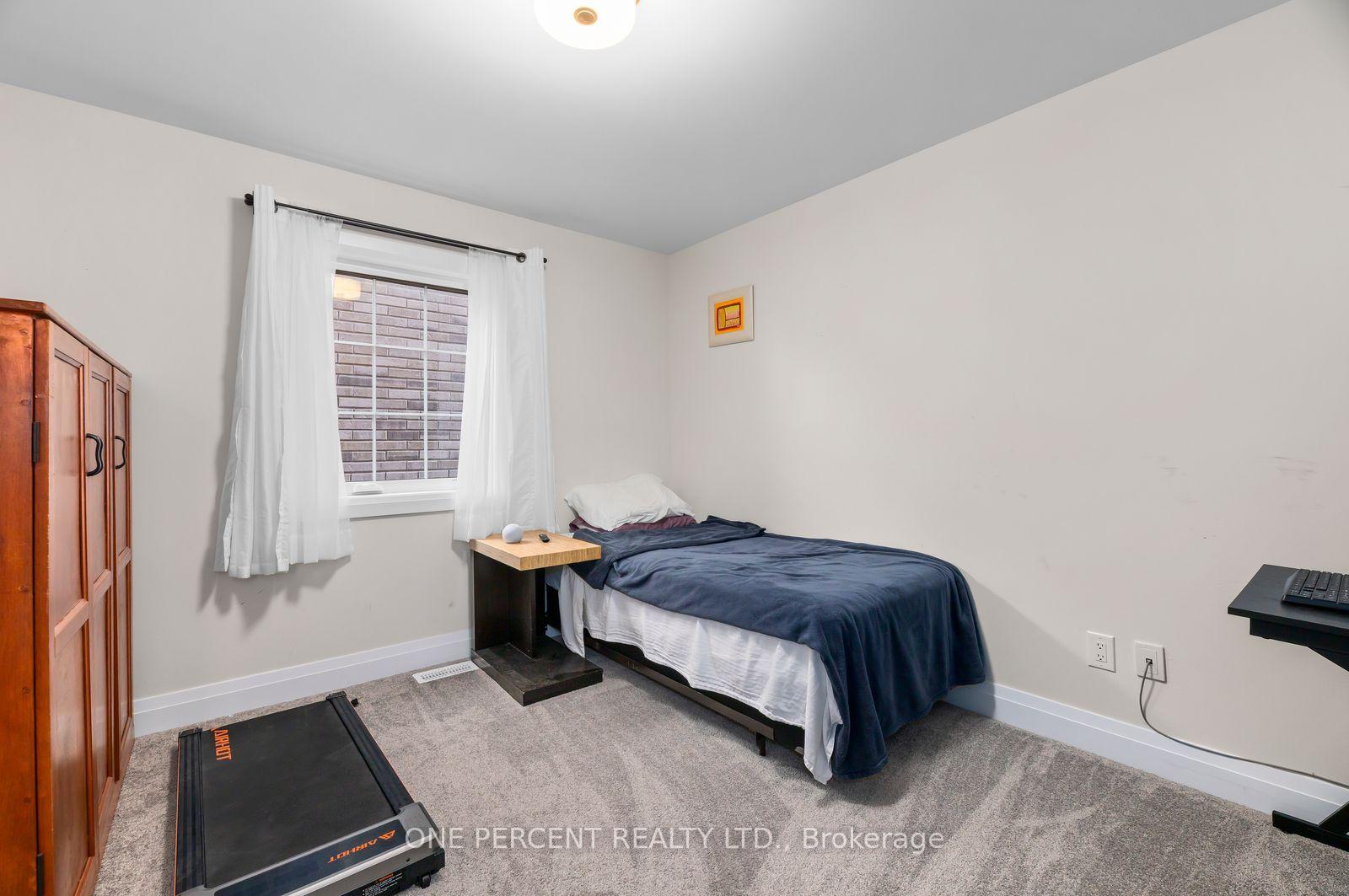 Photo 29 of 626 Haylock Gardens, Peterborough, Northcrest Ward 5 — HOMEH