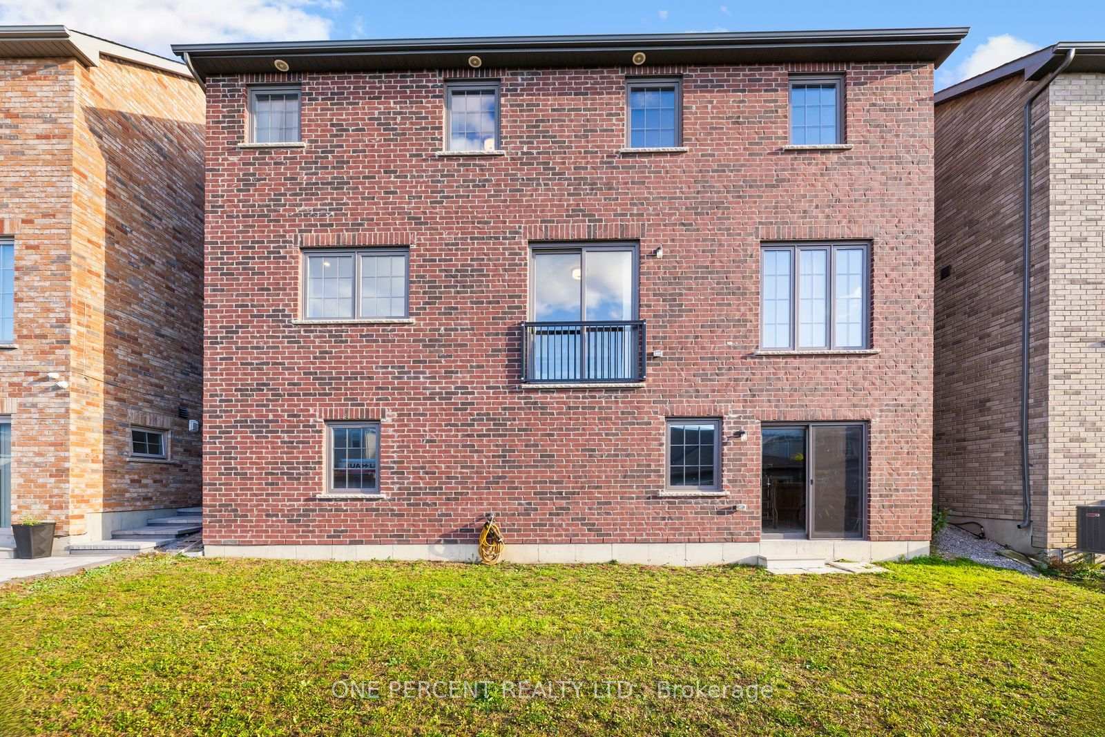 Photo 33 of 626 Haylock Gardens, Peterborough, Northcrest Ward 5 — HOMEH