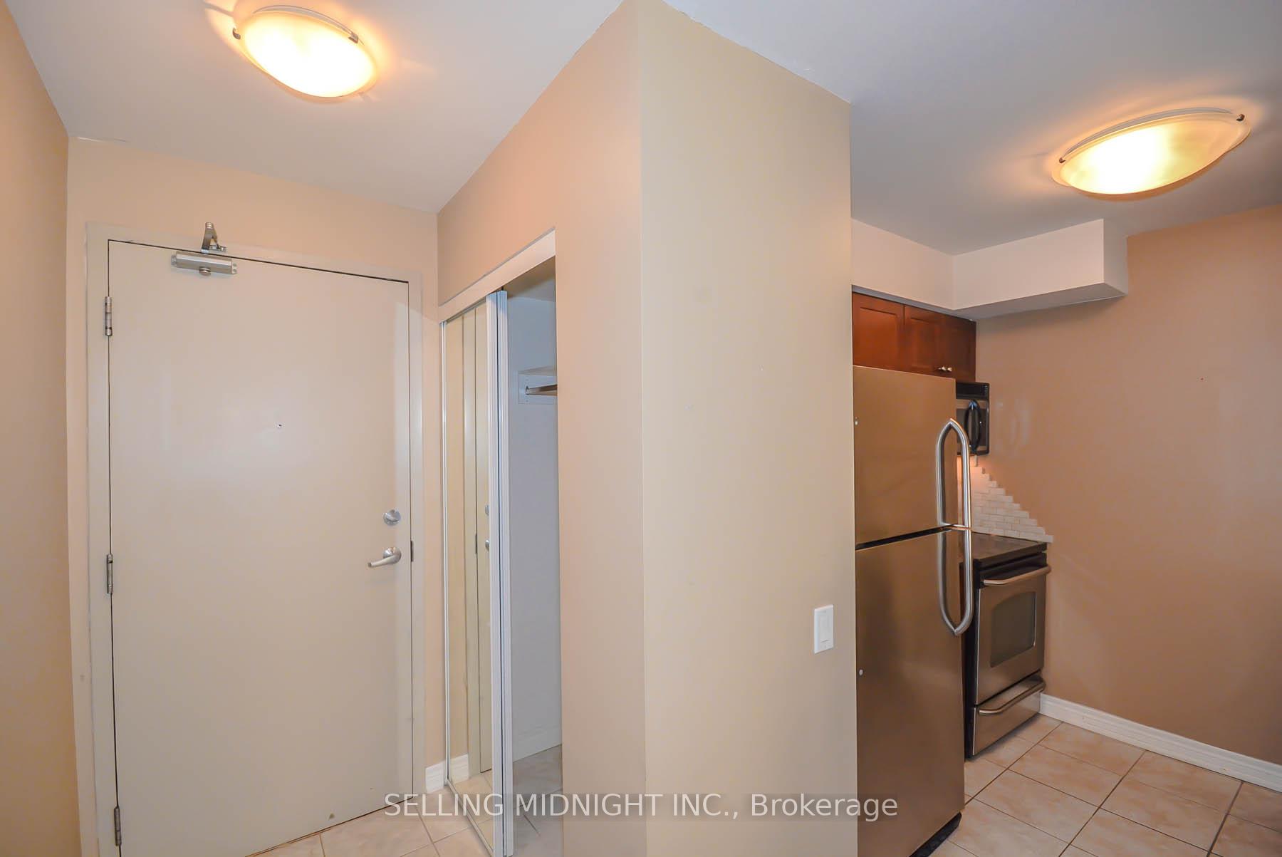 Photo 2 of Unit 502, 60 St Clair Avenue W, Toronto, Yonge-St. Clair — HOMEH