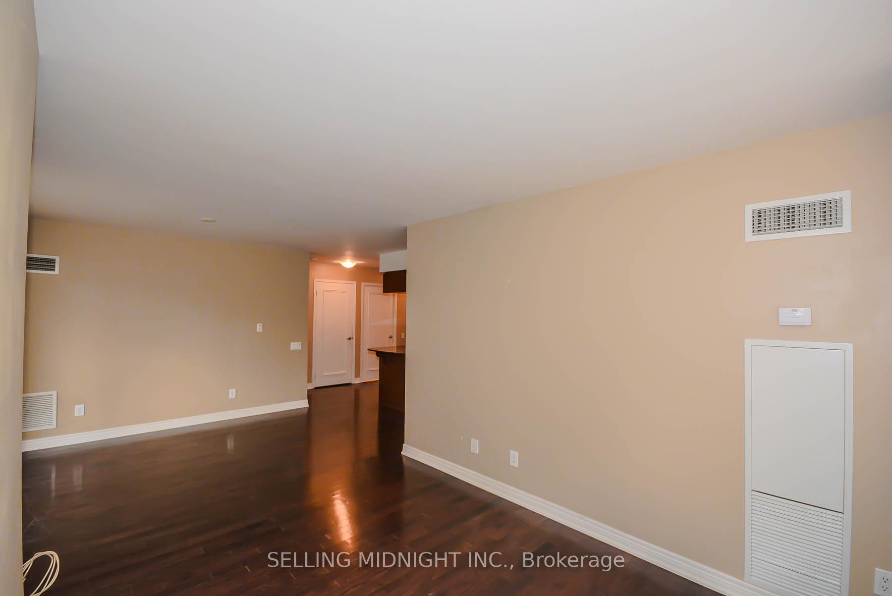 Photo 14 of Unit 502, 60 St Clair Avenue W, Toronto, Yonge-St. Clair — HOMEH