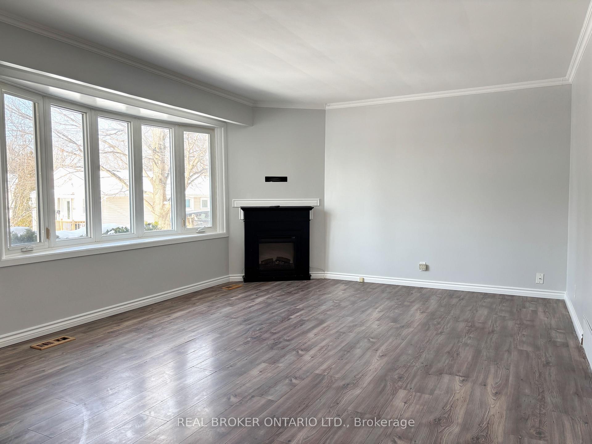 Photo 1 of Unit Main Fl, 327 Dover Street, Oshawa, Eastdale — HOMEH