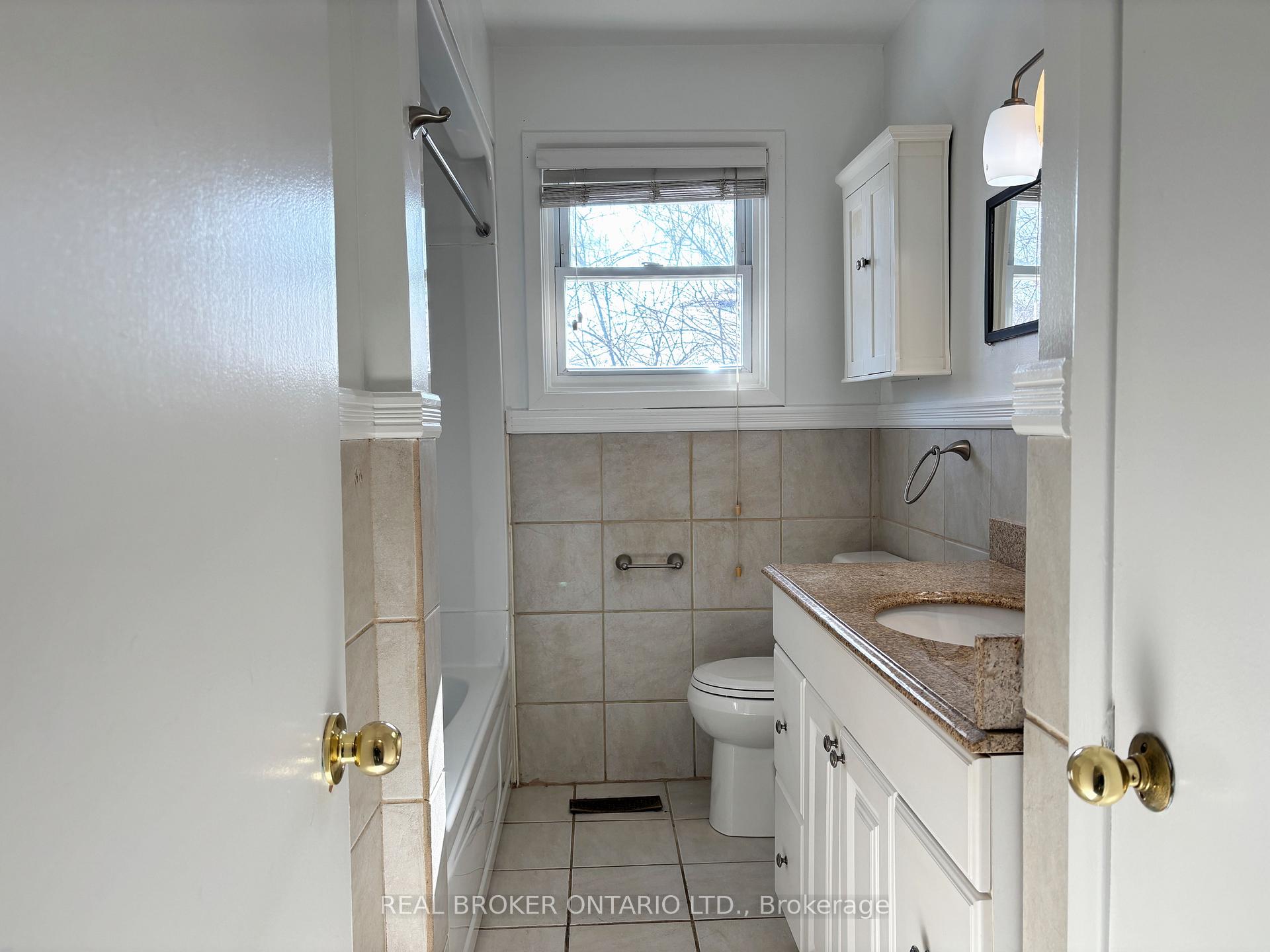 Photo 11 of Unit Main Fl, 327 Dover Street, Oshawa, Eastdale — HOMEH