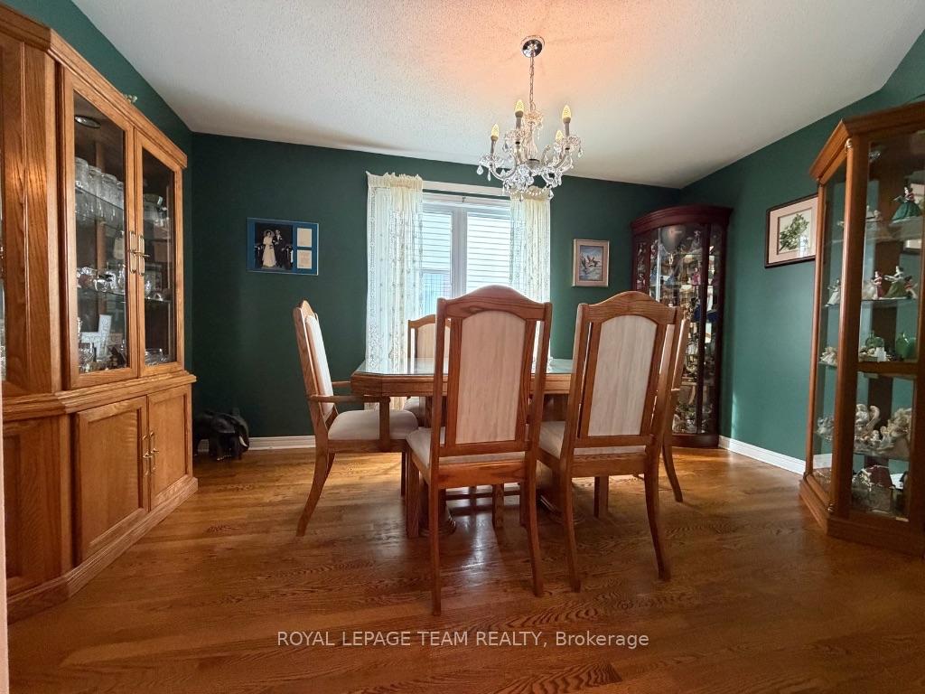 Photo 4 of 25 Redpath Drive, Ottawa, Barrhaven East — HOMEH