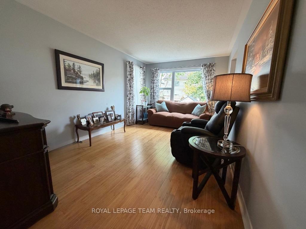 Photo 5 of 25 Redpath Drive, Ottawa, Barrhaven East — HOMEH