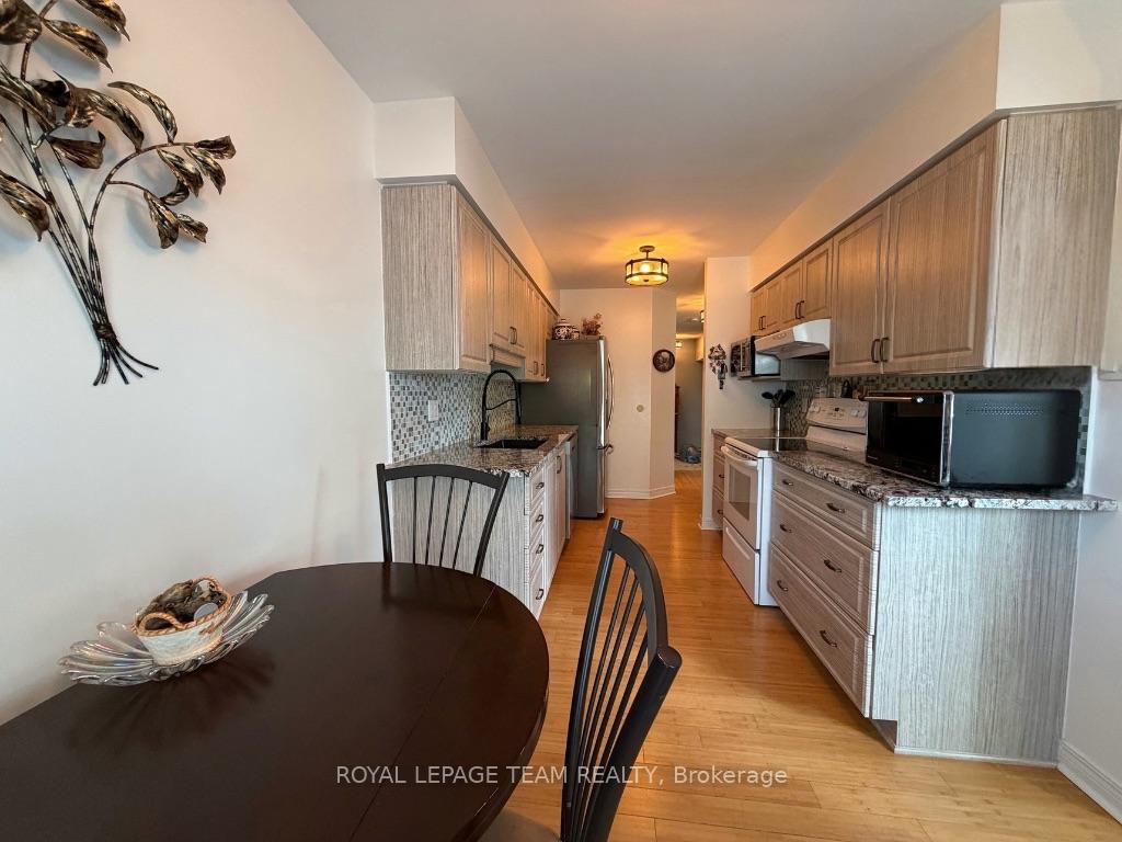 Photo 7 of 25 Redpath Drive, Ottawa, Barrhaven East — HOMEH