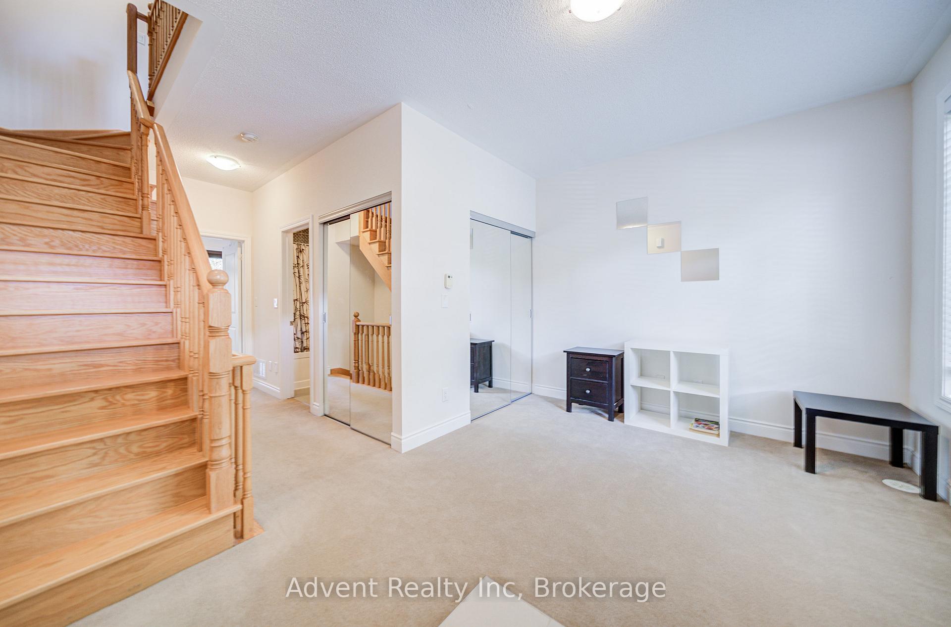 Photo 4 of 249 South Park Road, Markham, Commerce Valley — HOMEH