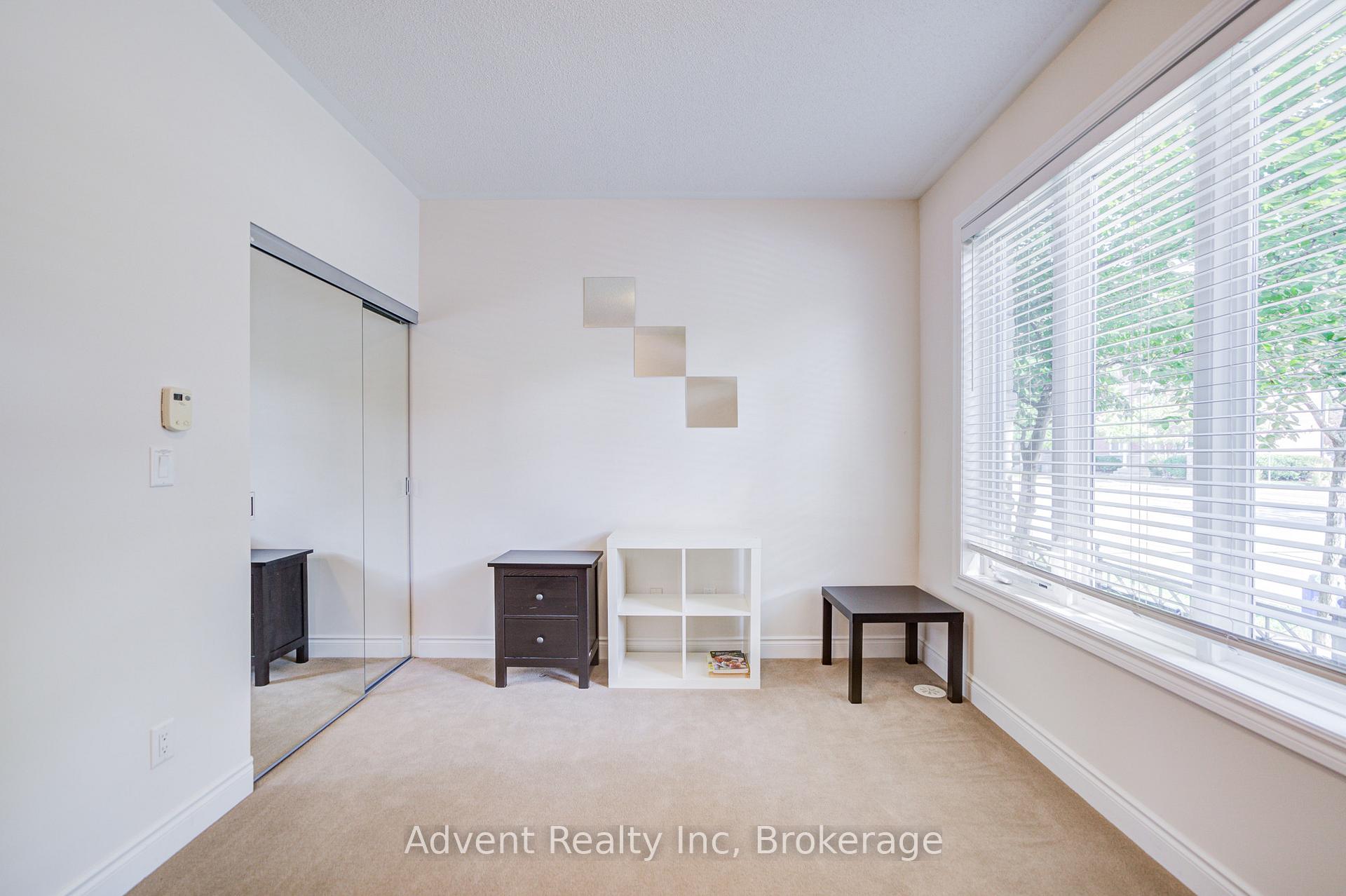 Photo 5 of 249 South Park Road, Markham, Commerce Valley — HOMEH