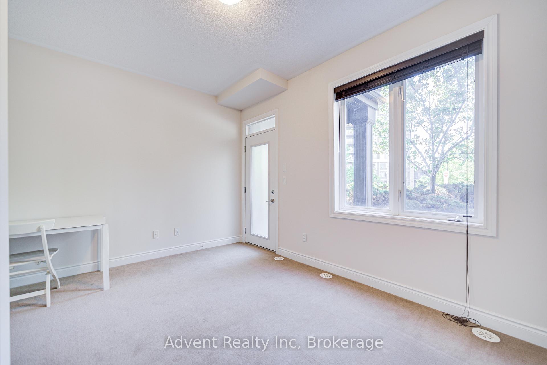 Photo 8 of 249 South Park Road, Markham, Commerce Valley — HOMEH