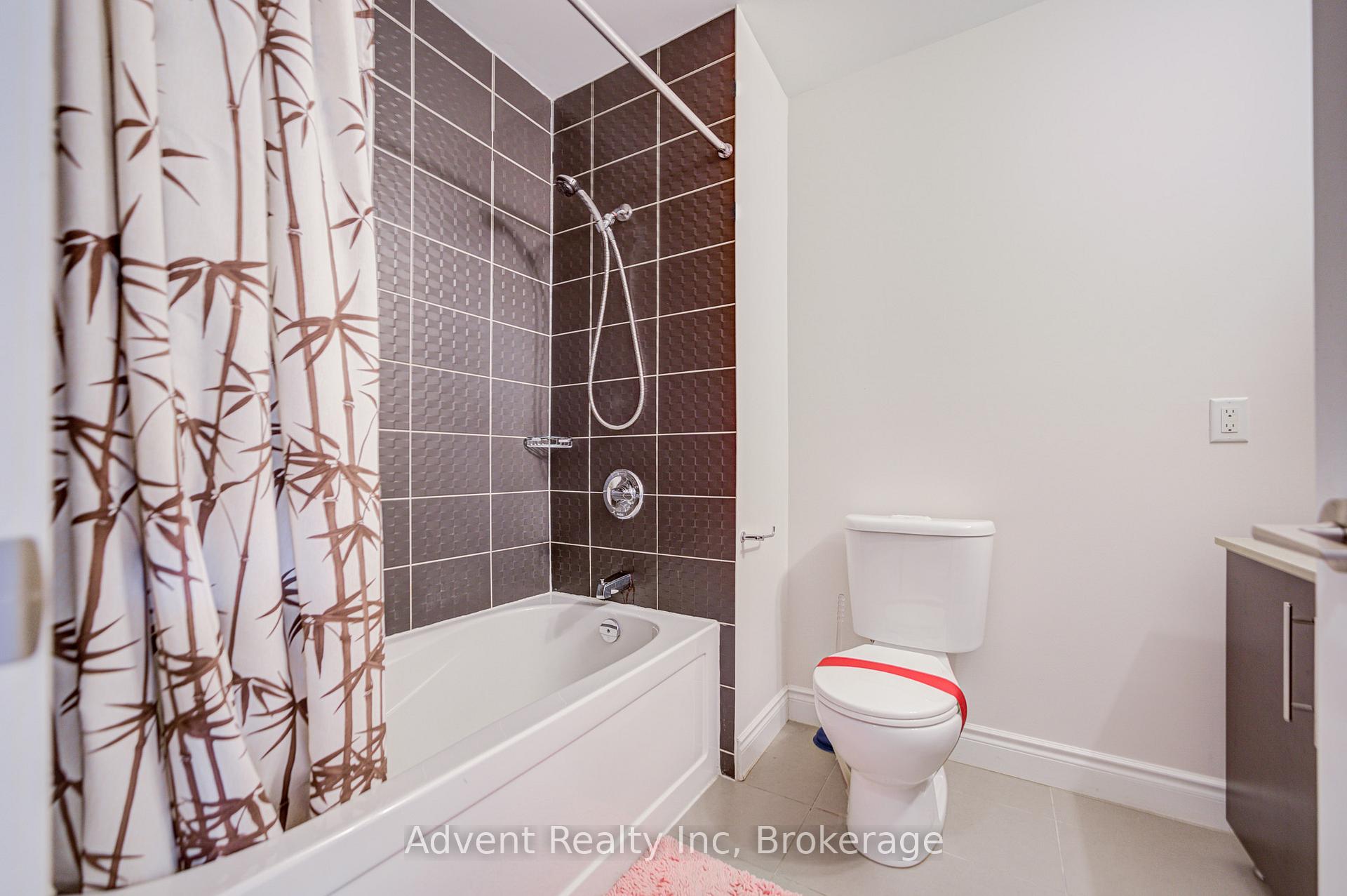 Photo 9 of 249 South Park Road, Markham, Commerce Valley — HOMEH