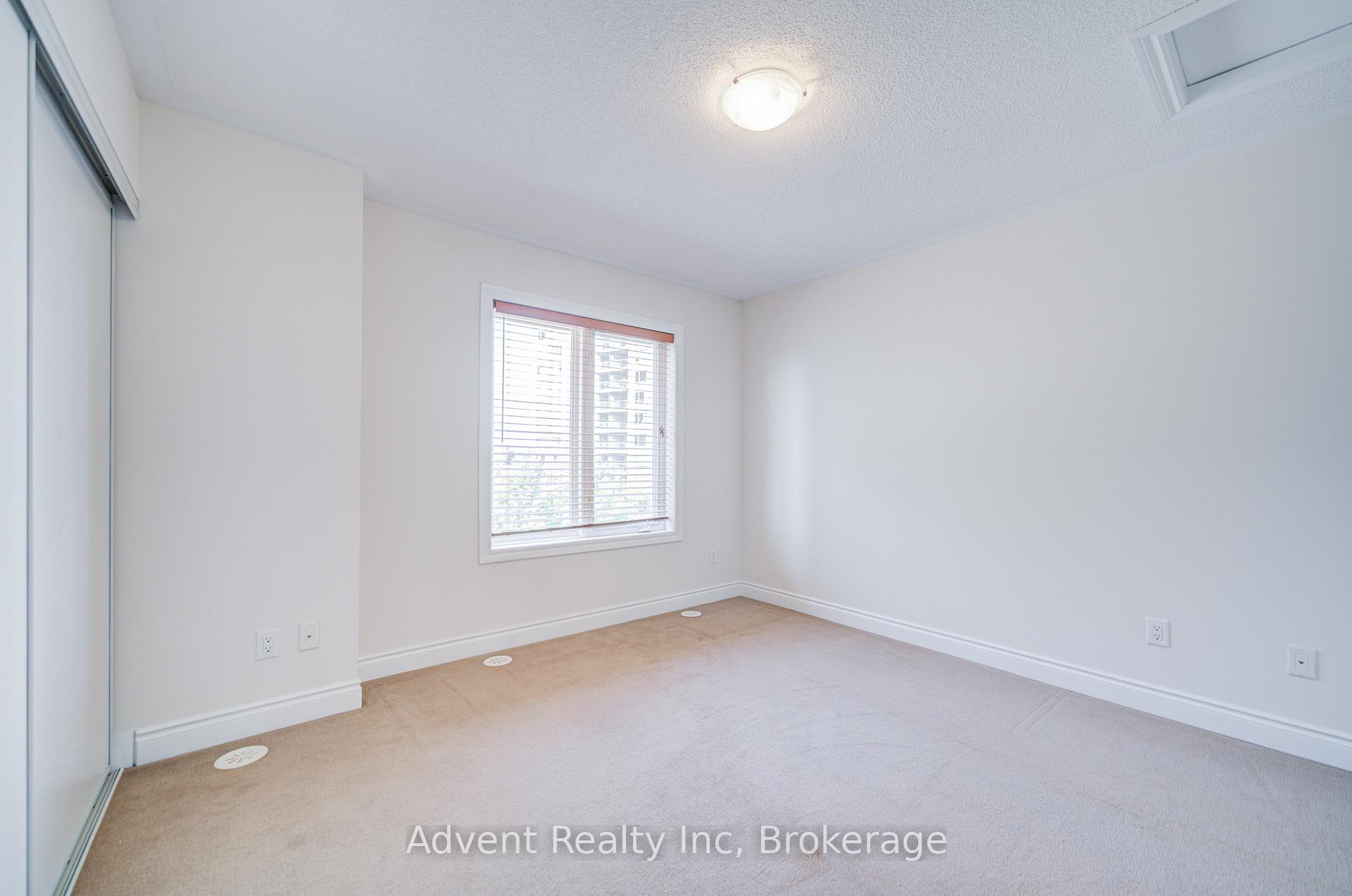 Photo 32 of 249 South Park Road, Markham, Commerce Valley — HOMEH