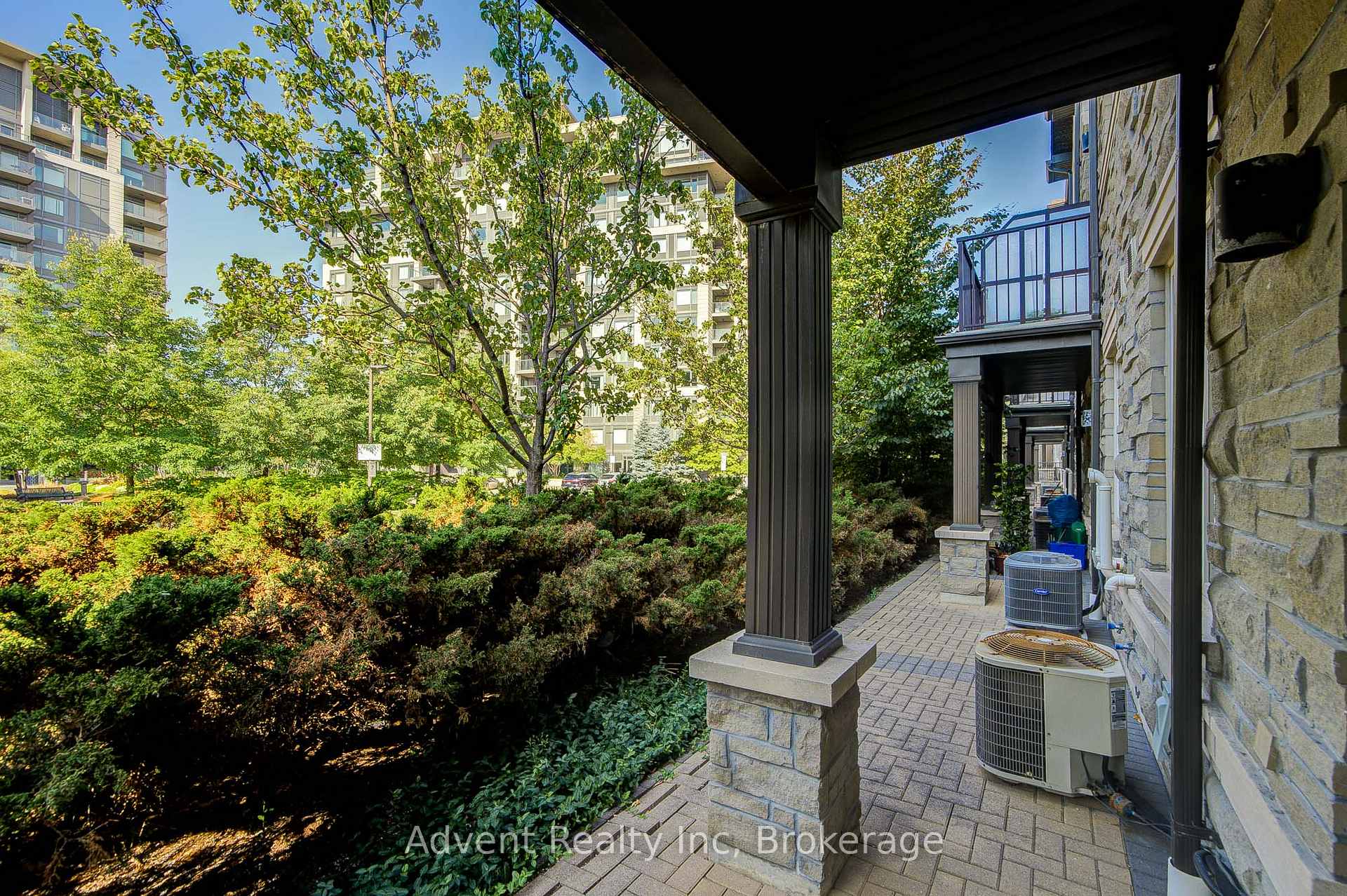 Photo 39 of 249 South Park Road, Markham, Commerce Valley — HOMEH
