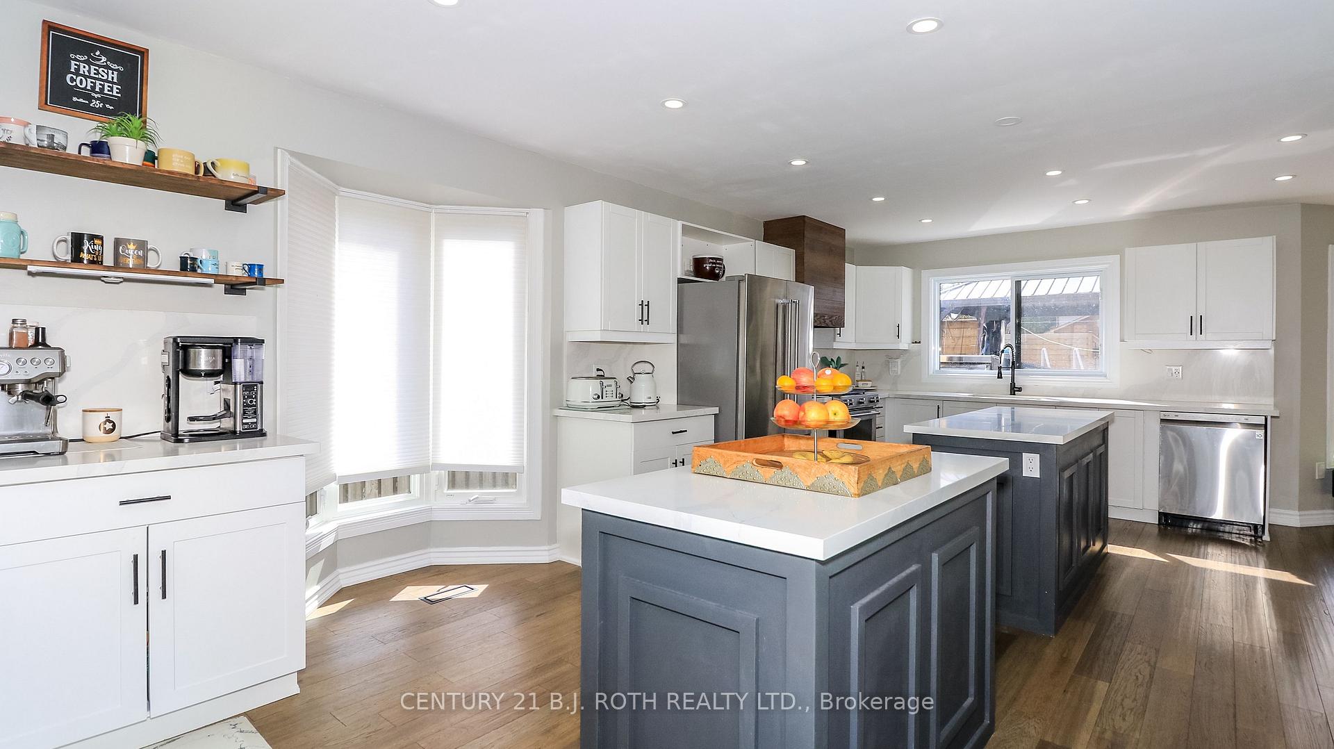 Photo 10 of 61 Barwick Drive W, Barrie, West Bayfield — HOMEH