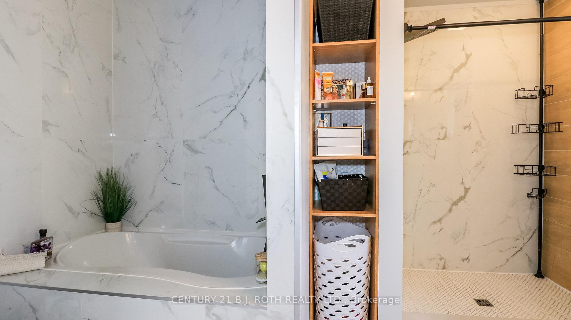 Photo 16 of 61 Barwick Drive W, Barrie, West Bayfield — HOMEH