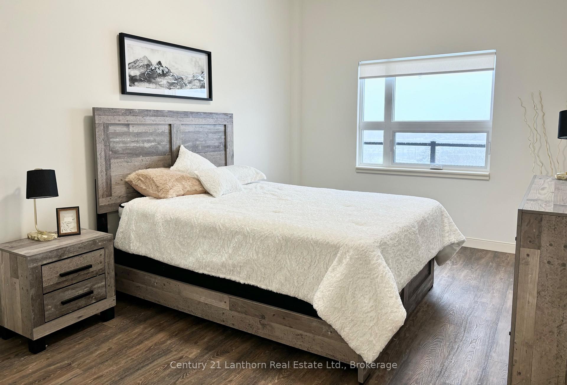 Photo 5 of Unit 520, 135 Station Street, Belleville, Belleville Ward — HOMEH