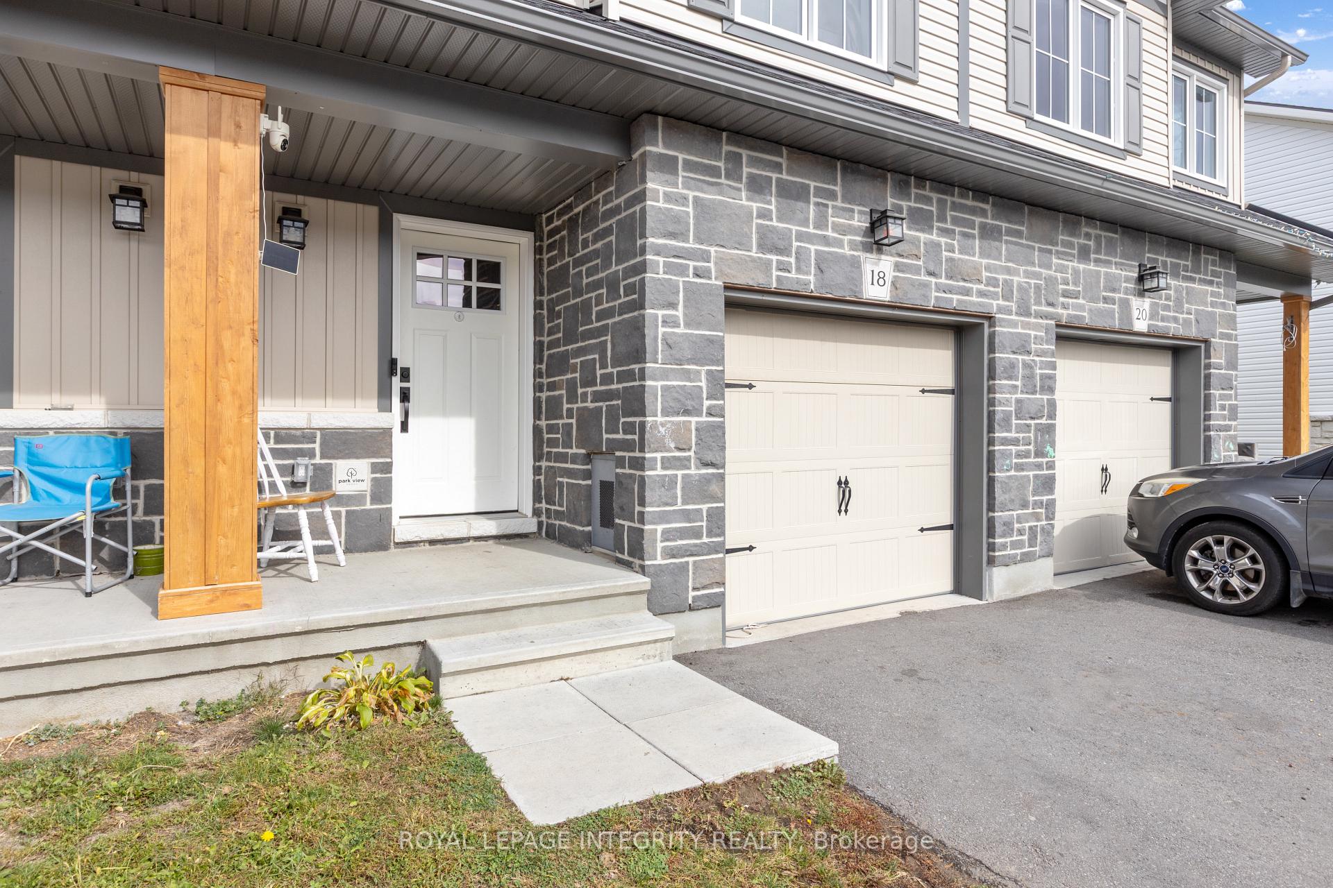 Photo 2 of 18 Margaret Graham Terrace, Smiths Falls, Smiths Falls — HOMEH