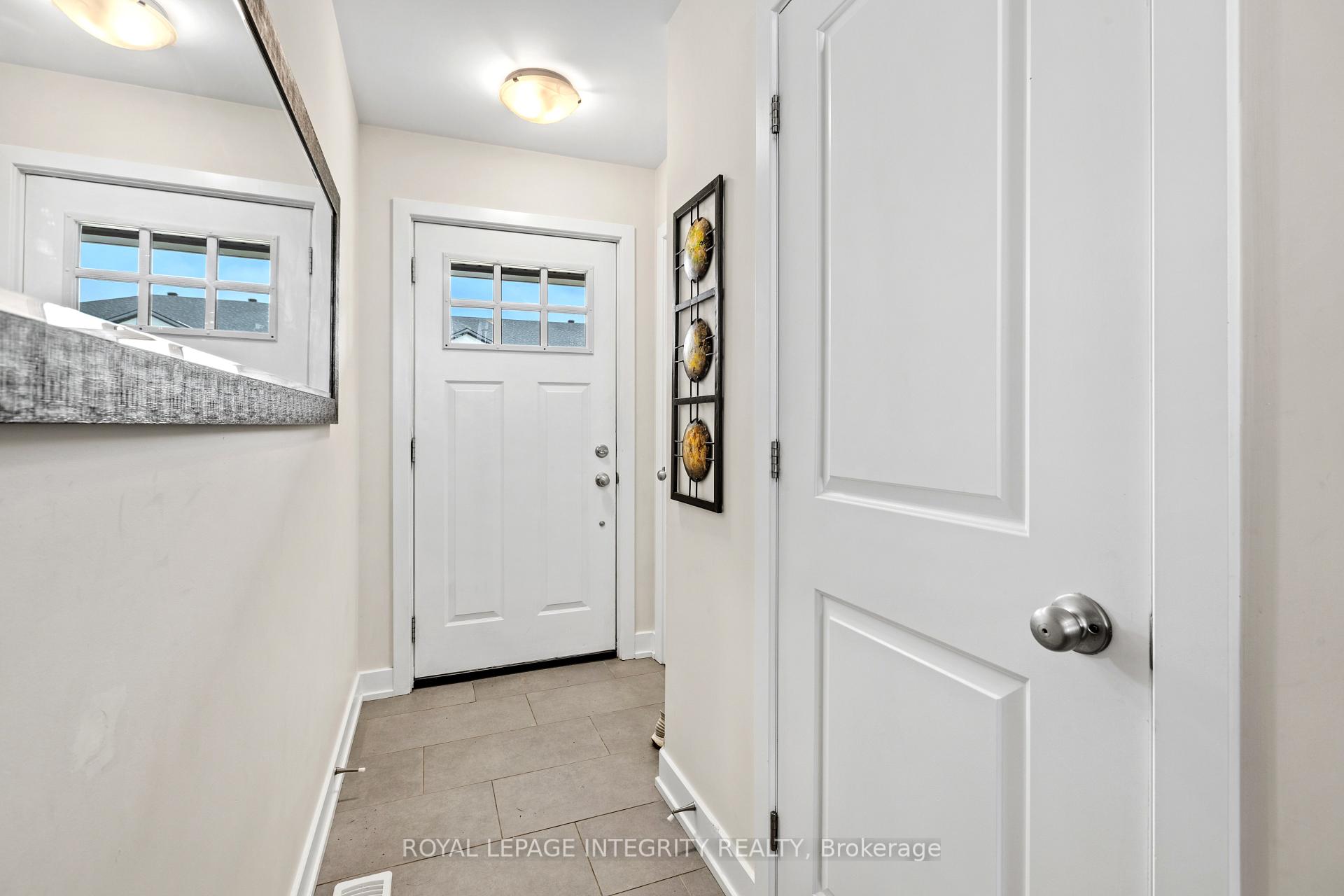 Photo 3 of 18 Margaret Graham Terrace, Smiths Falls, Smiths Falls — HOMEH